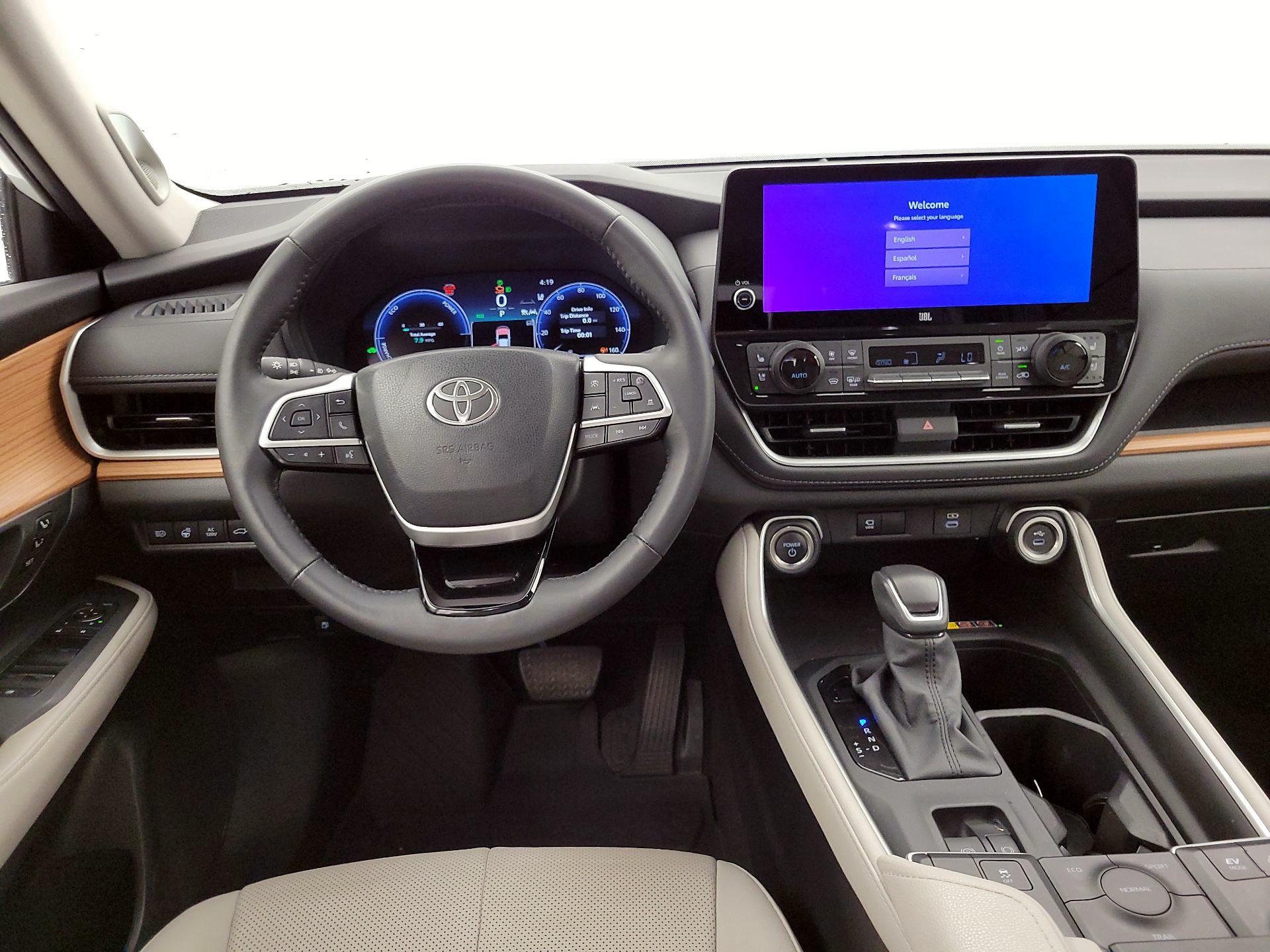Thumbnail: 2025 Toyota Highlander - 10