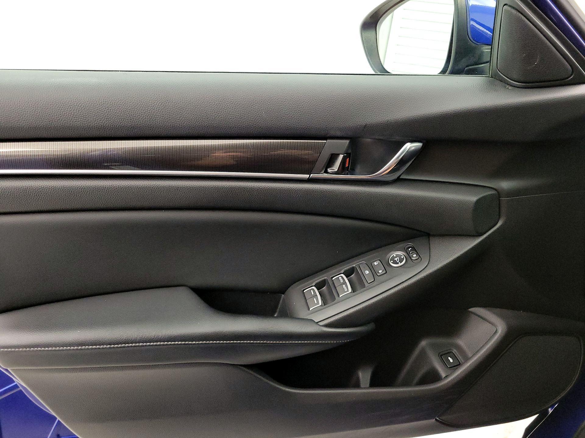 Thumbnail: 2018 Honda Accord - 12