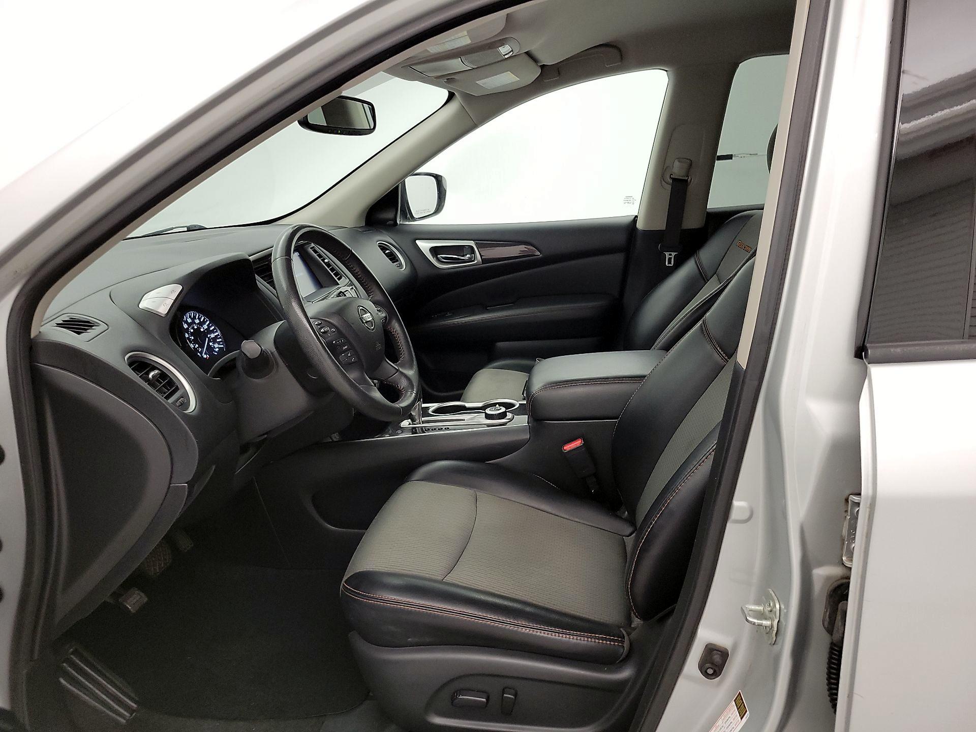 Thumbnail: 2020 Nissan Pathfinder - 11