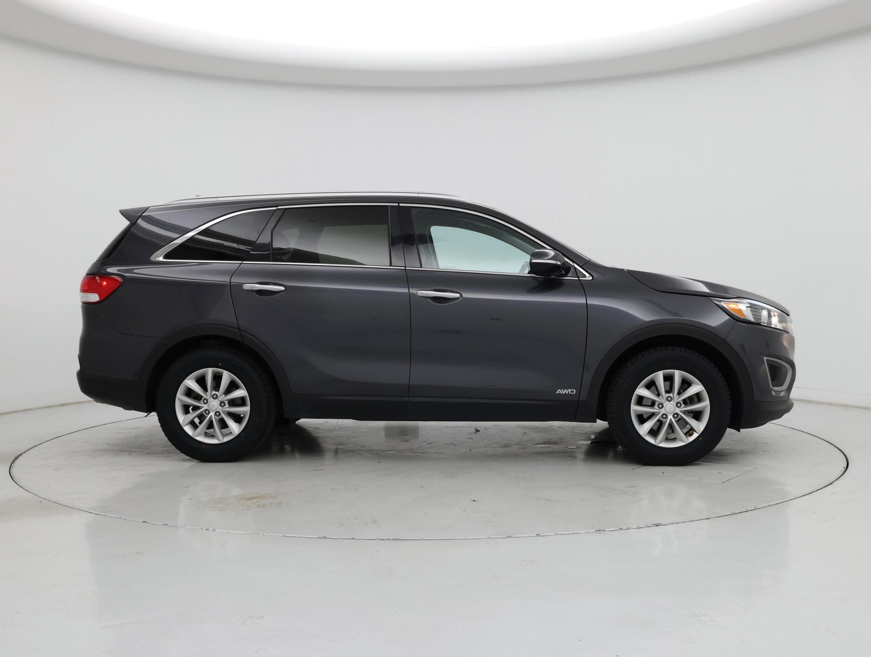 Thumbnail: 2017 Kia Sorento - 7