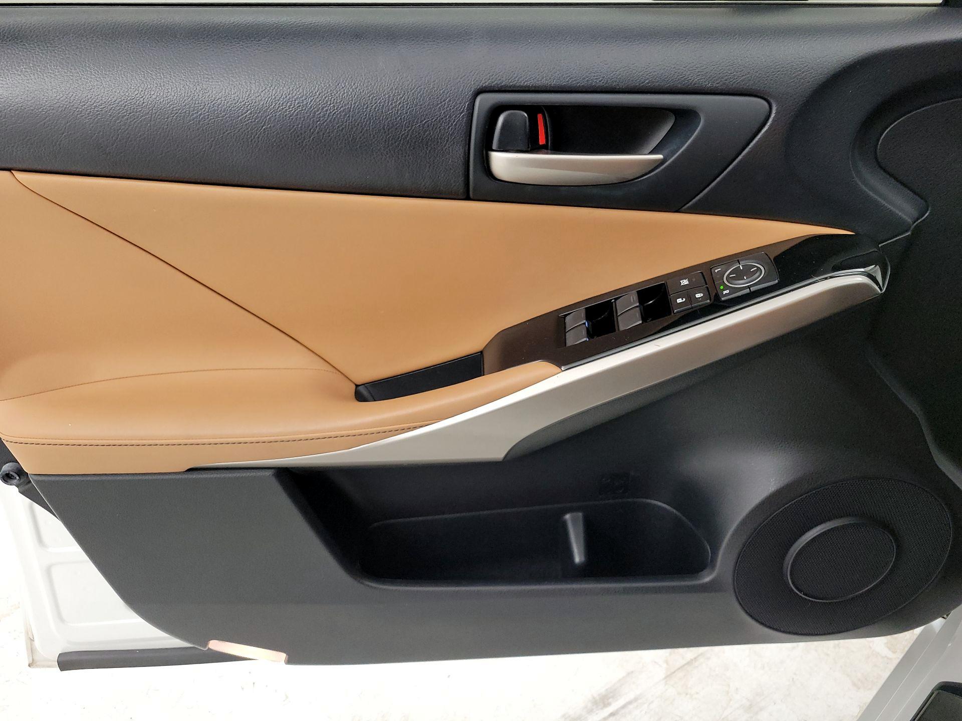 Thumbnail: 2019 Lexus IS - 12