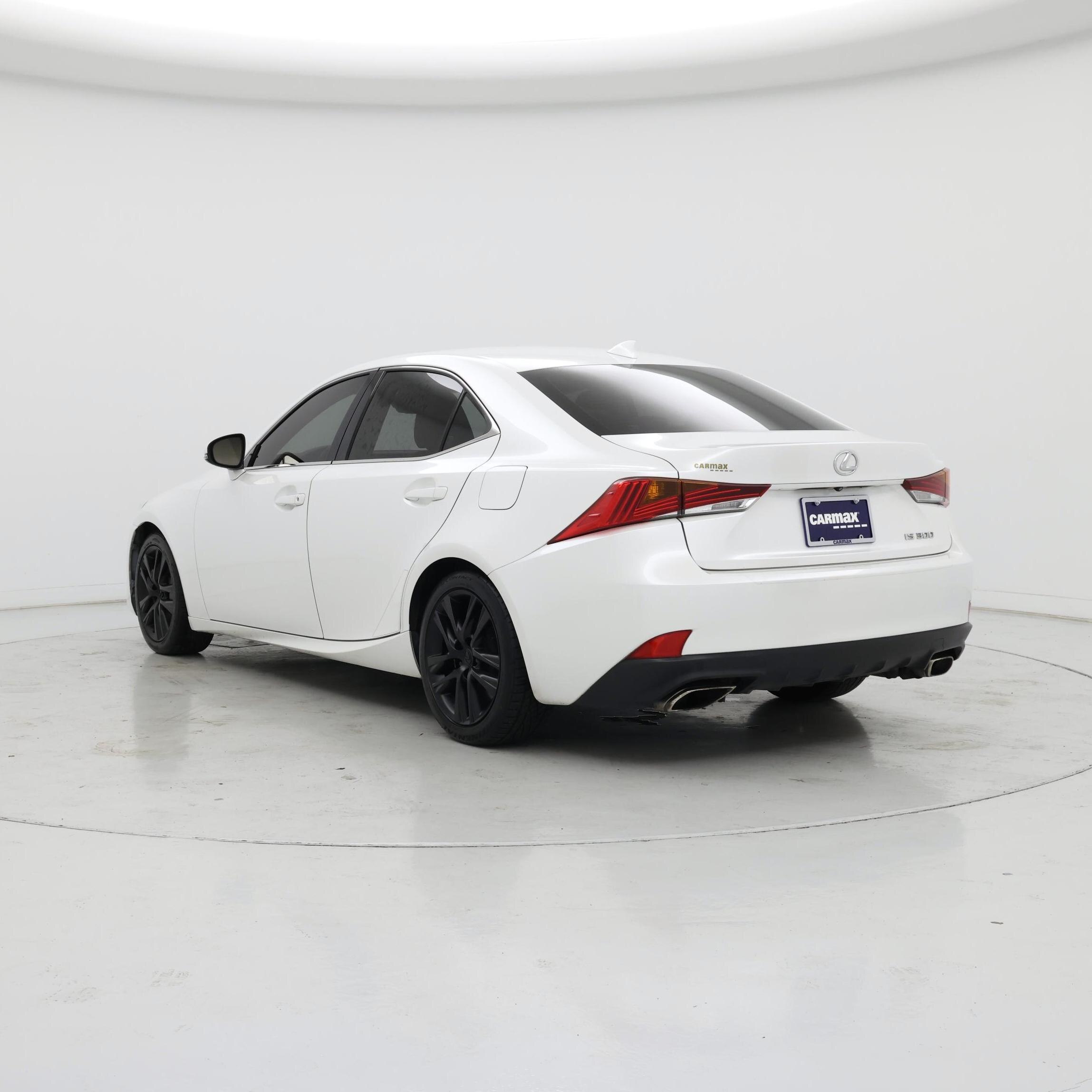 Thumbnail: 2019 Lexus IS - 2