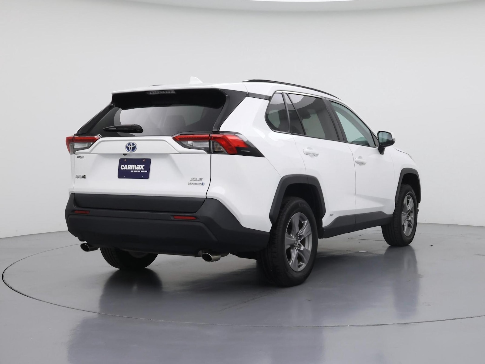 2022 Toyota RAV4 XLE - Photo 9