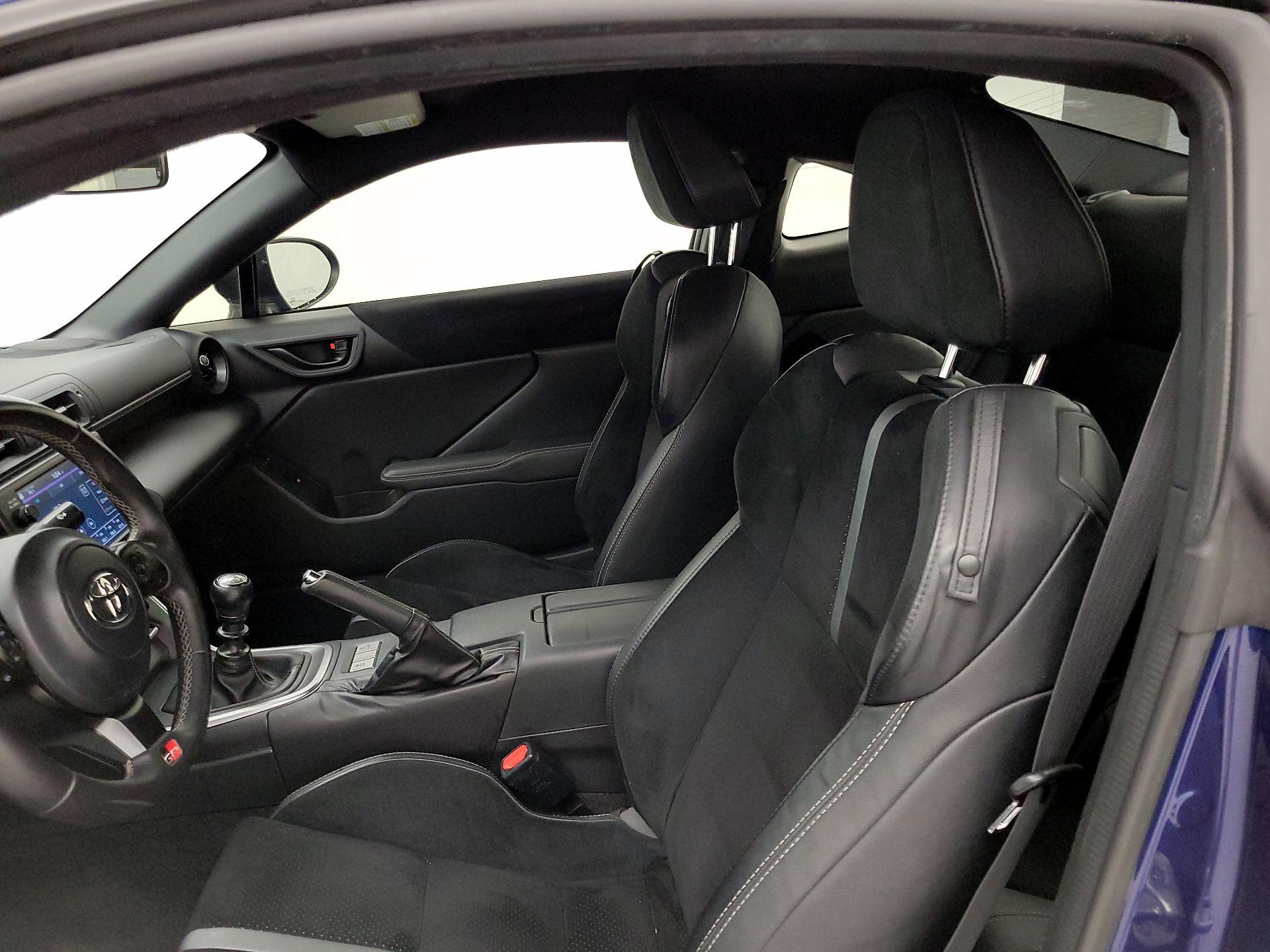 Thumbnail: 2023 Toyota GR86 - 11