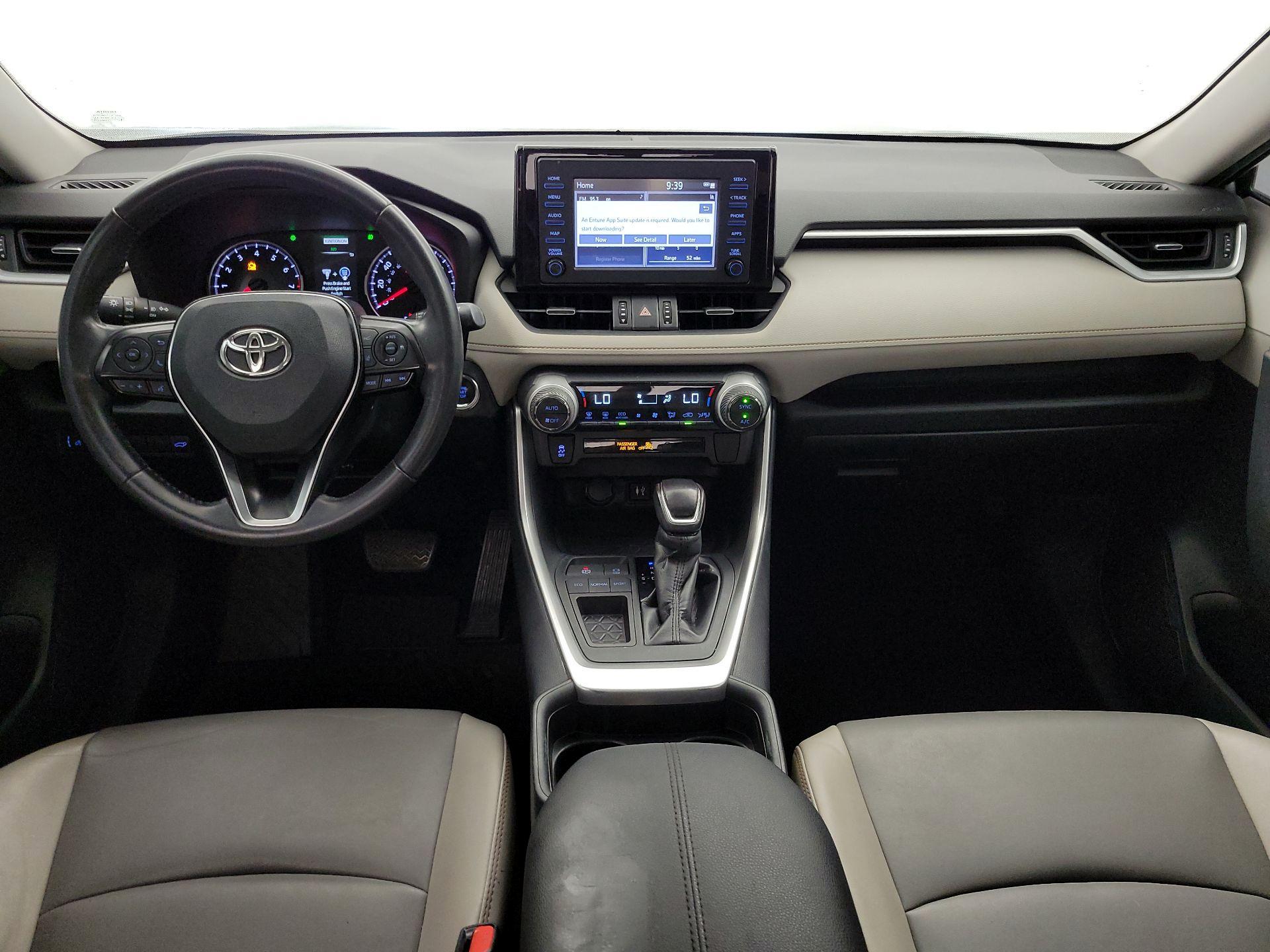 Thumbnail: 2019 Toyota RAV4 - 9