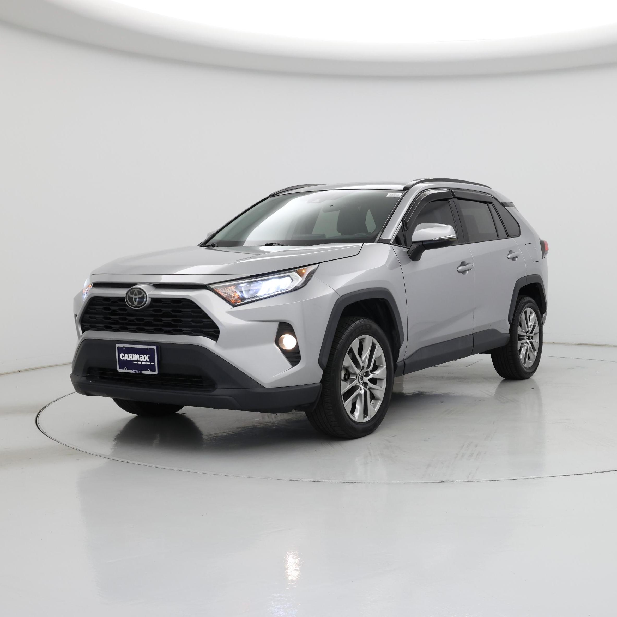 Thumbnail: 2019 Toyota RAV4 - 4