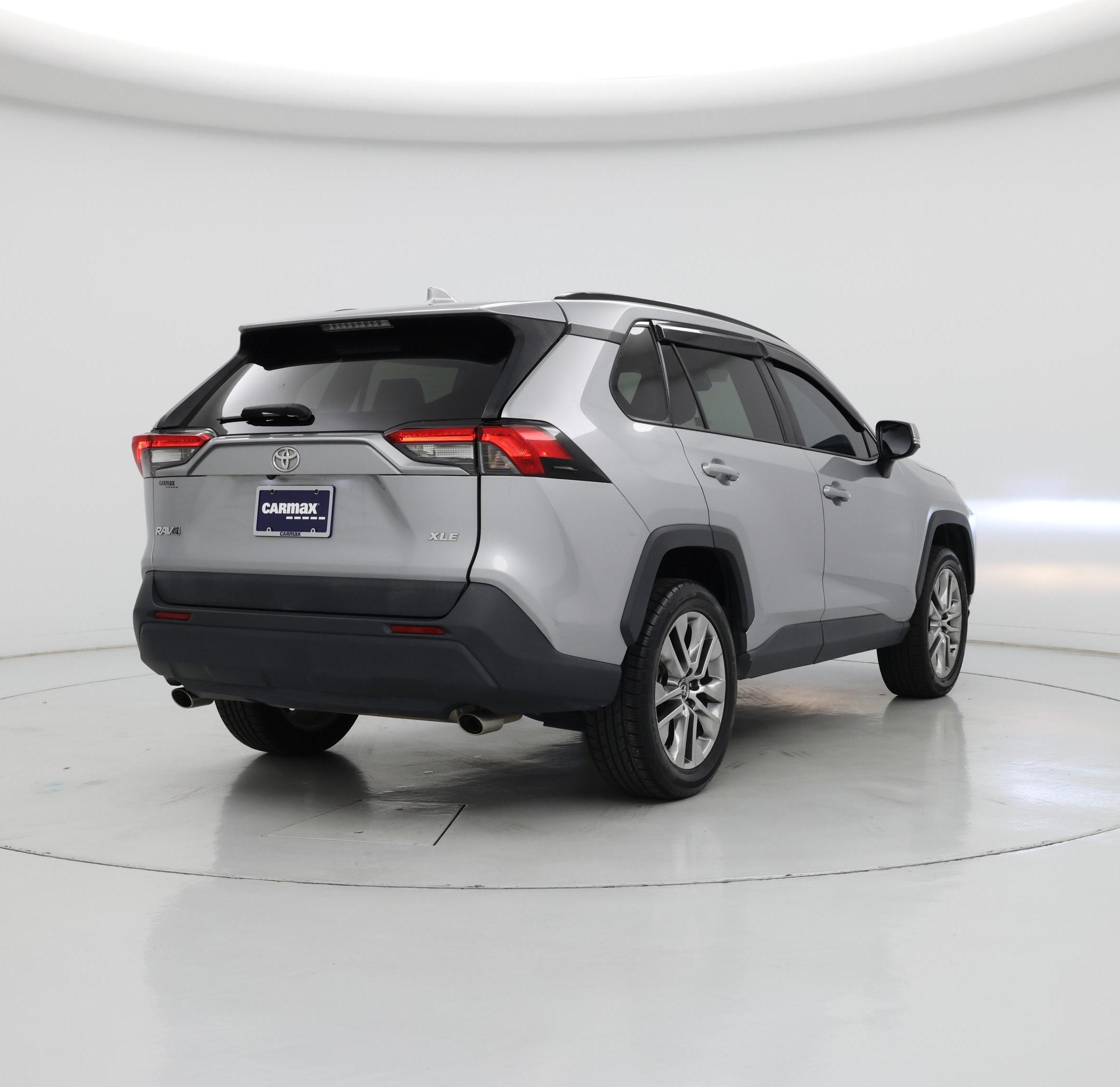 Thumbnail: 2019 Toyota RAV4 - 8
