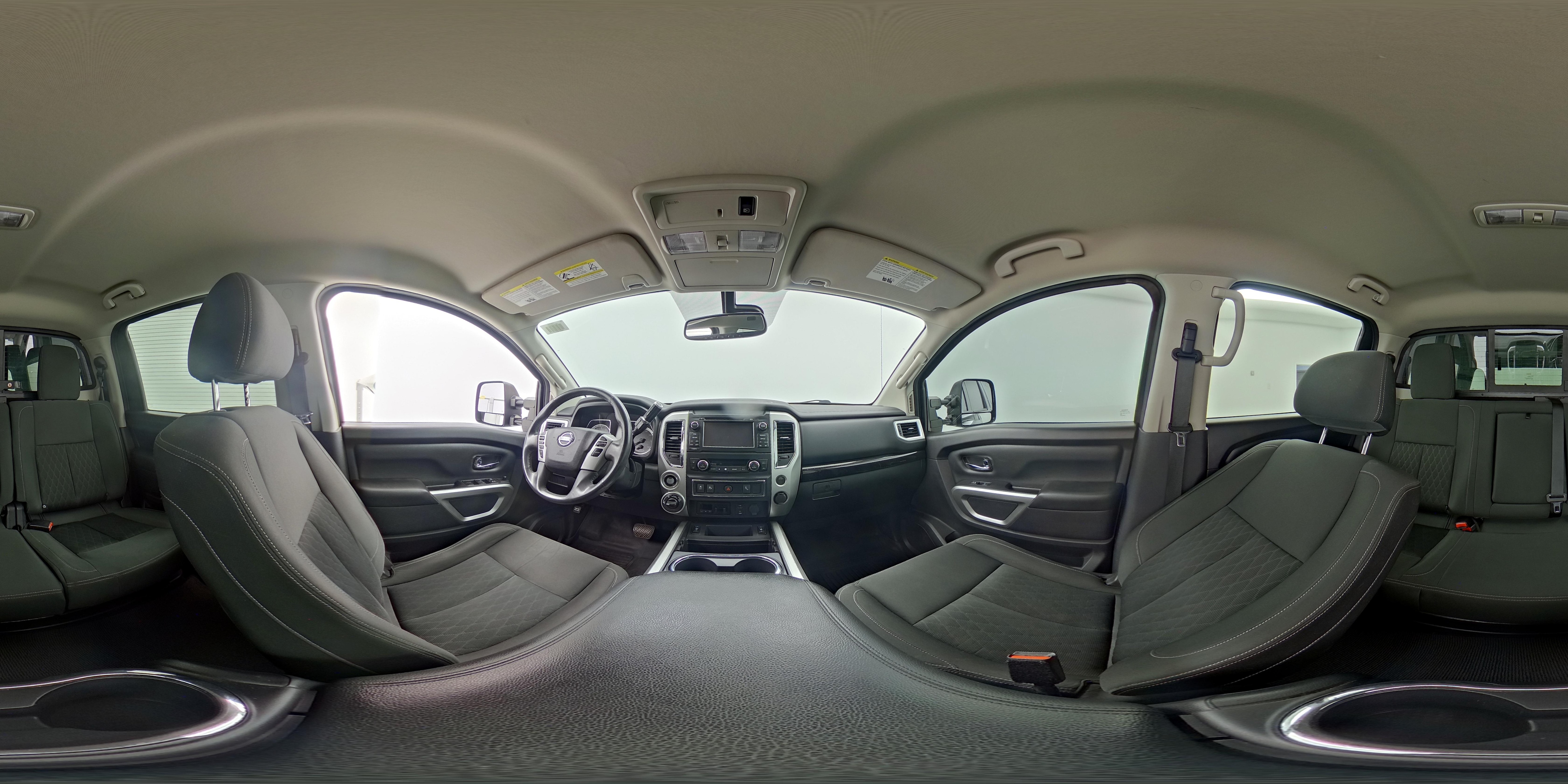 2017 Nissan Titan SV - Photo 25