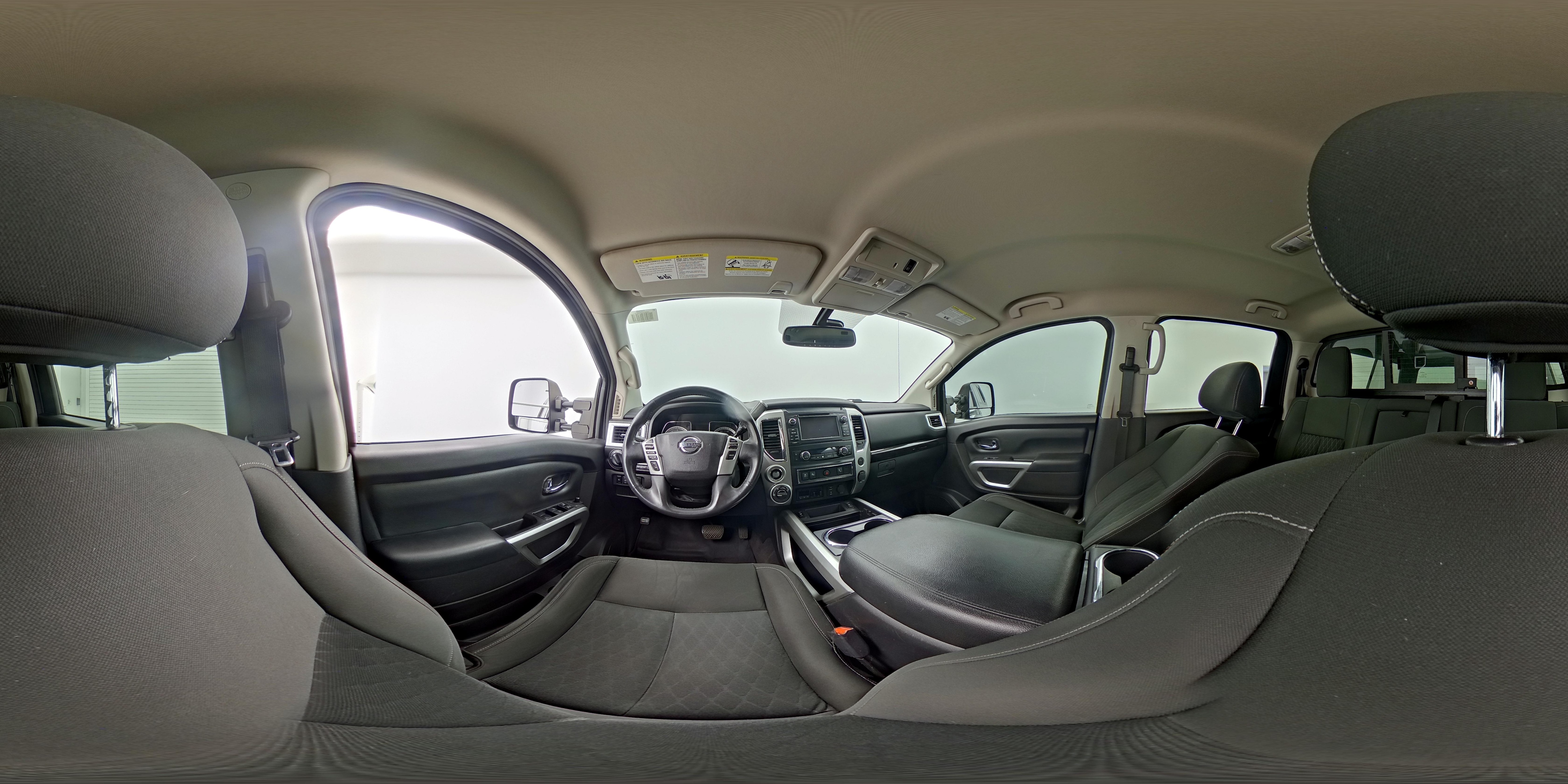 2017 Nissan Titan SV - Photo 26