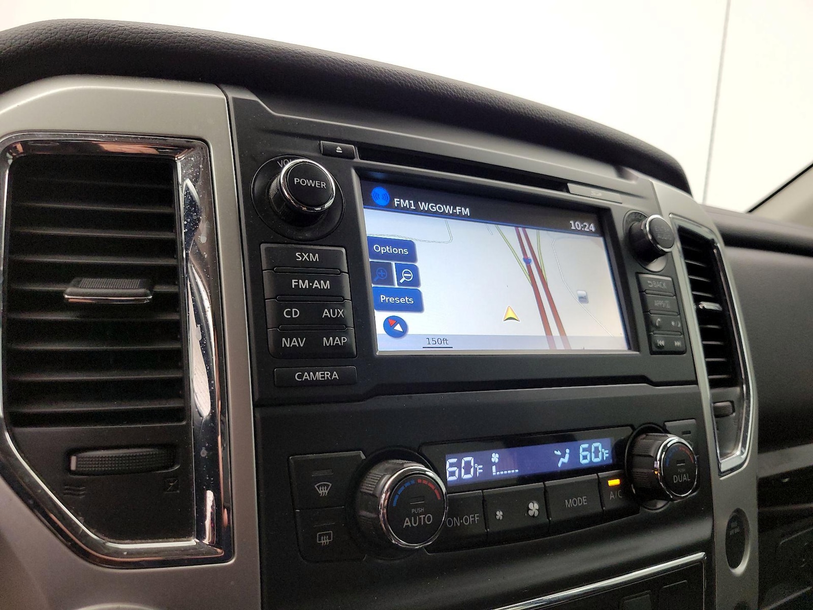 2017 Nissan Titan SV - Photo 15