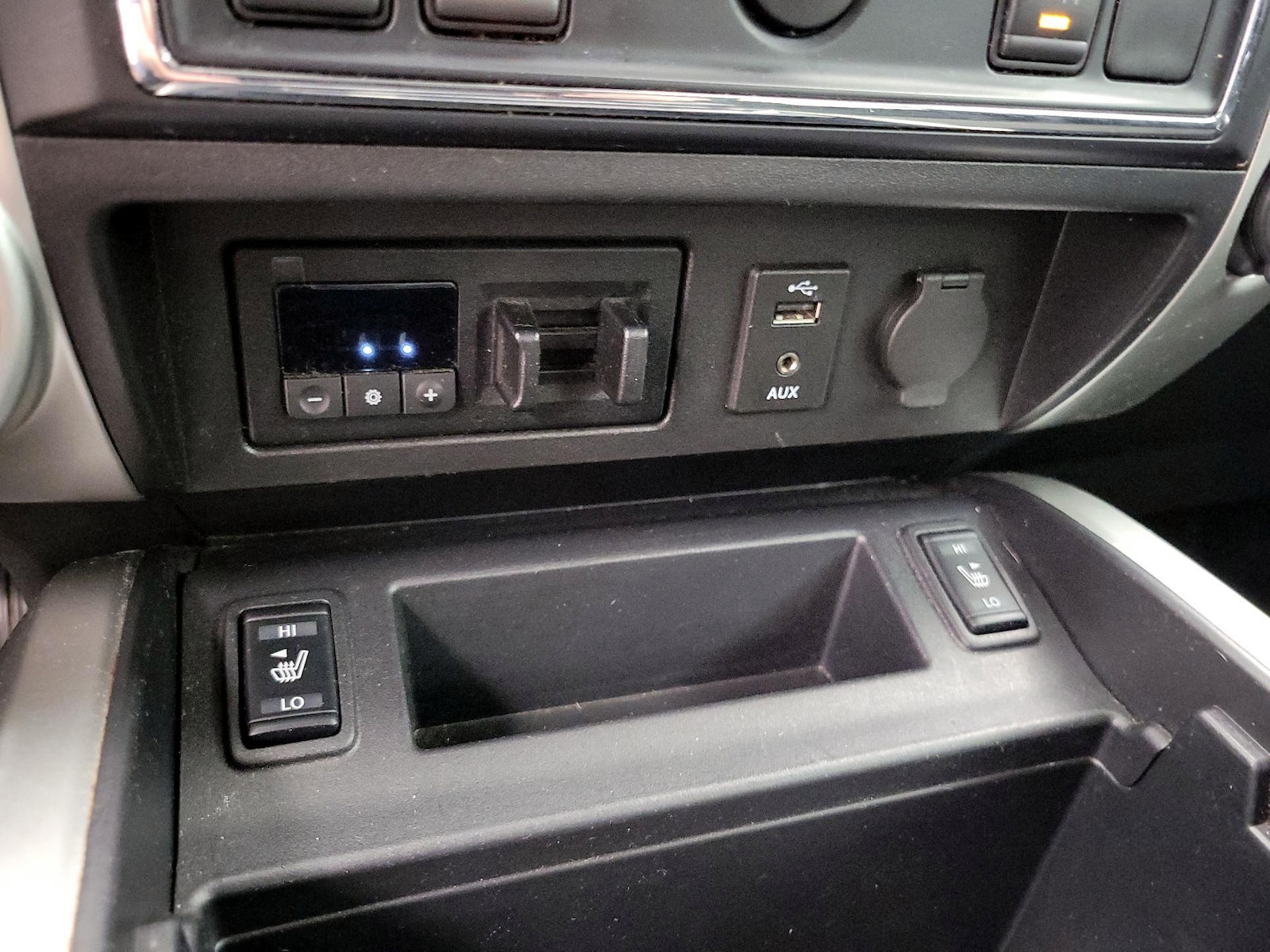 2017 Nissan Titan SV - Photo 20