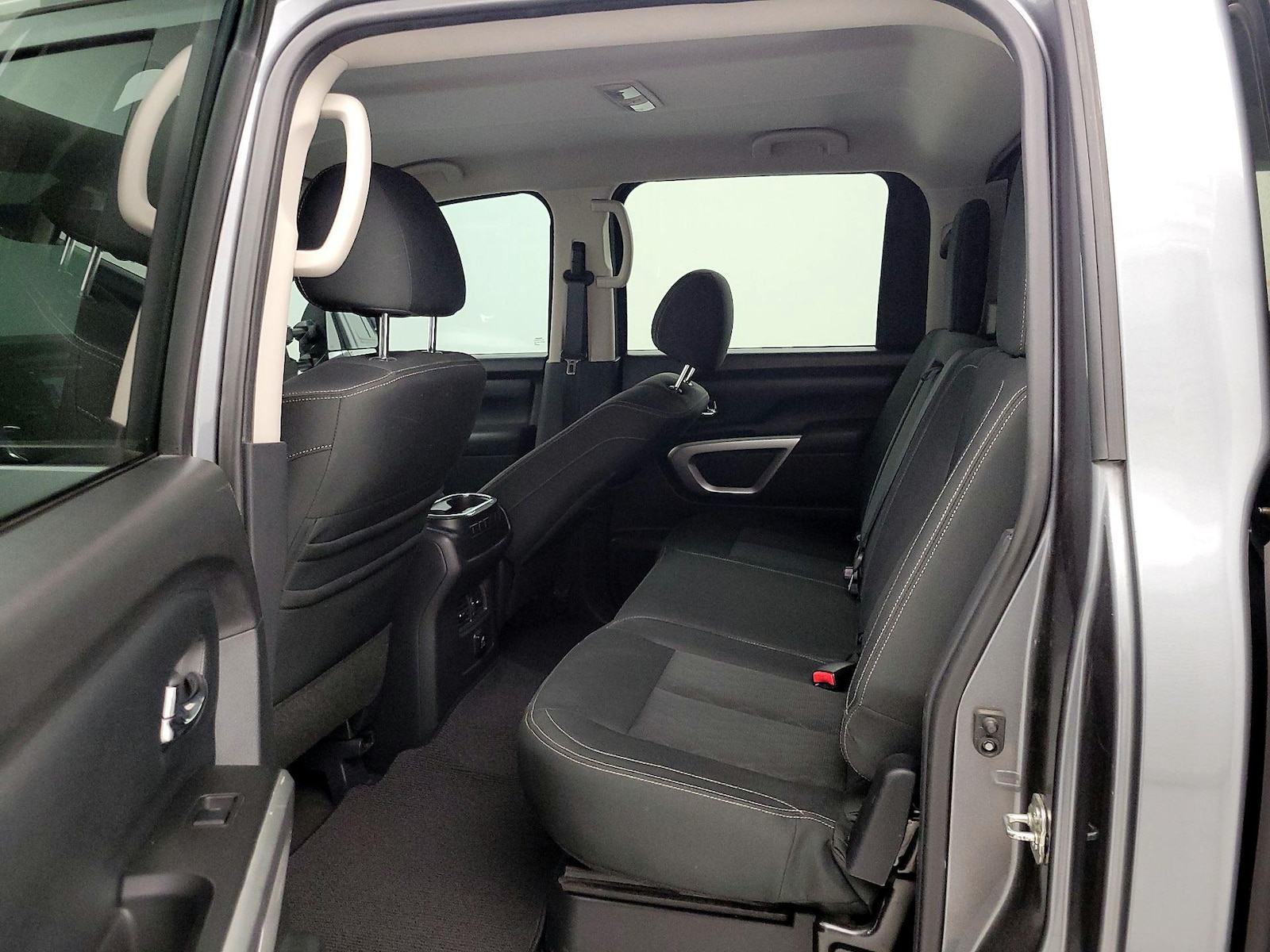 2017 Nissan Titan SV - Photo 21