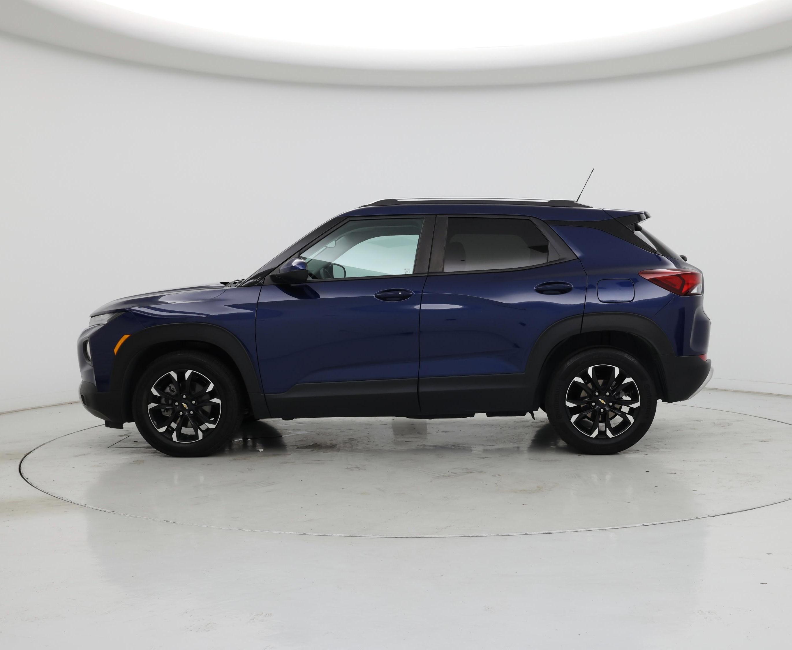 Thumbnail: 2023 Chevrolet TrailBlazer - 3