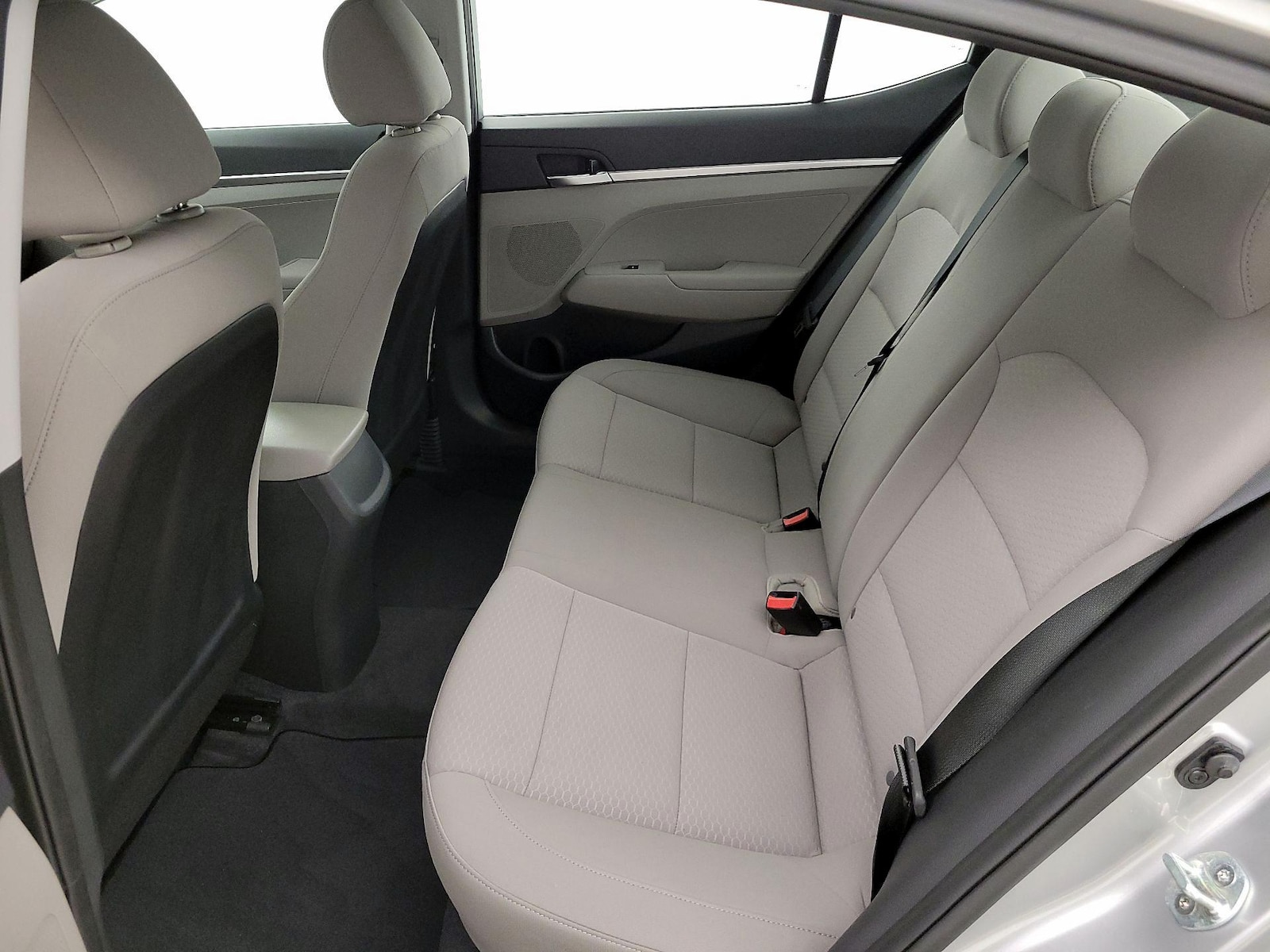 2020 Hyundai Elantra SE - Photo 20