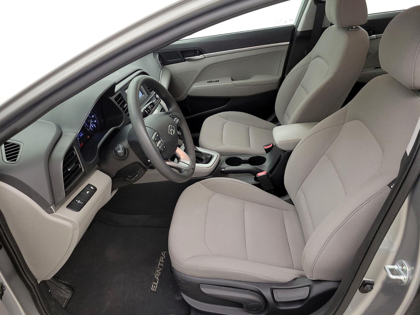 2020 Hyundai Elantra SE - Photo 12