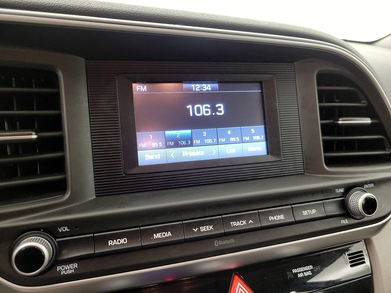 2020 Hyundai Elantra SE - Photo 16