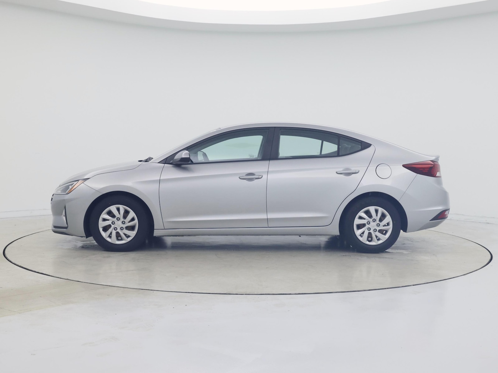 2020 Hyundai Elantra SE - Photo 4