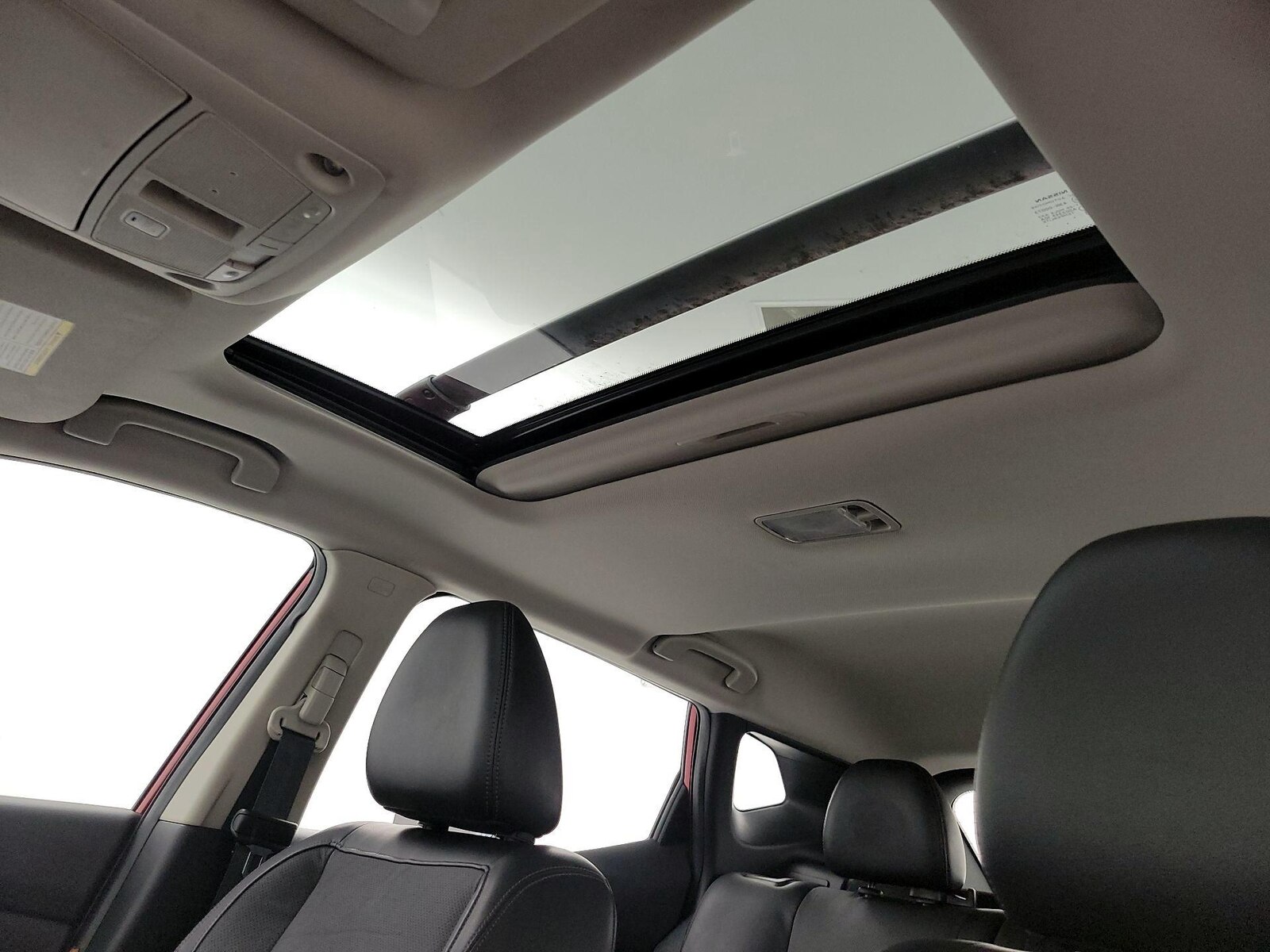 Sunroof(s) & Overhead Airbags