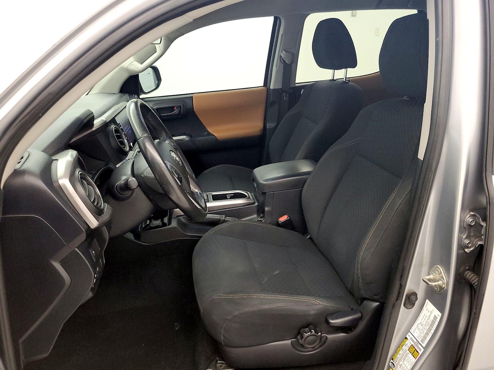 Power Seat(s) & Side Airbags