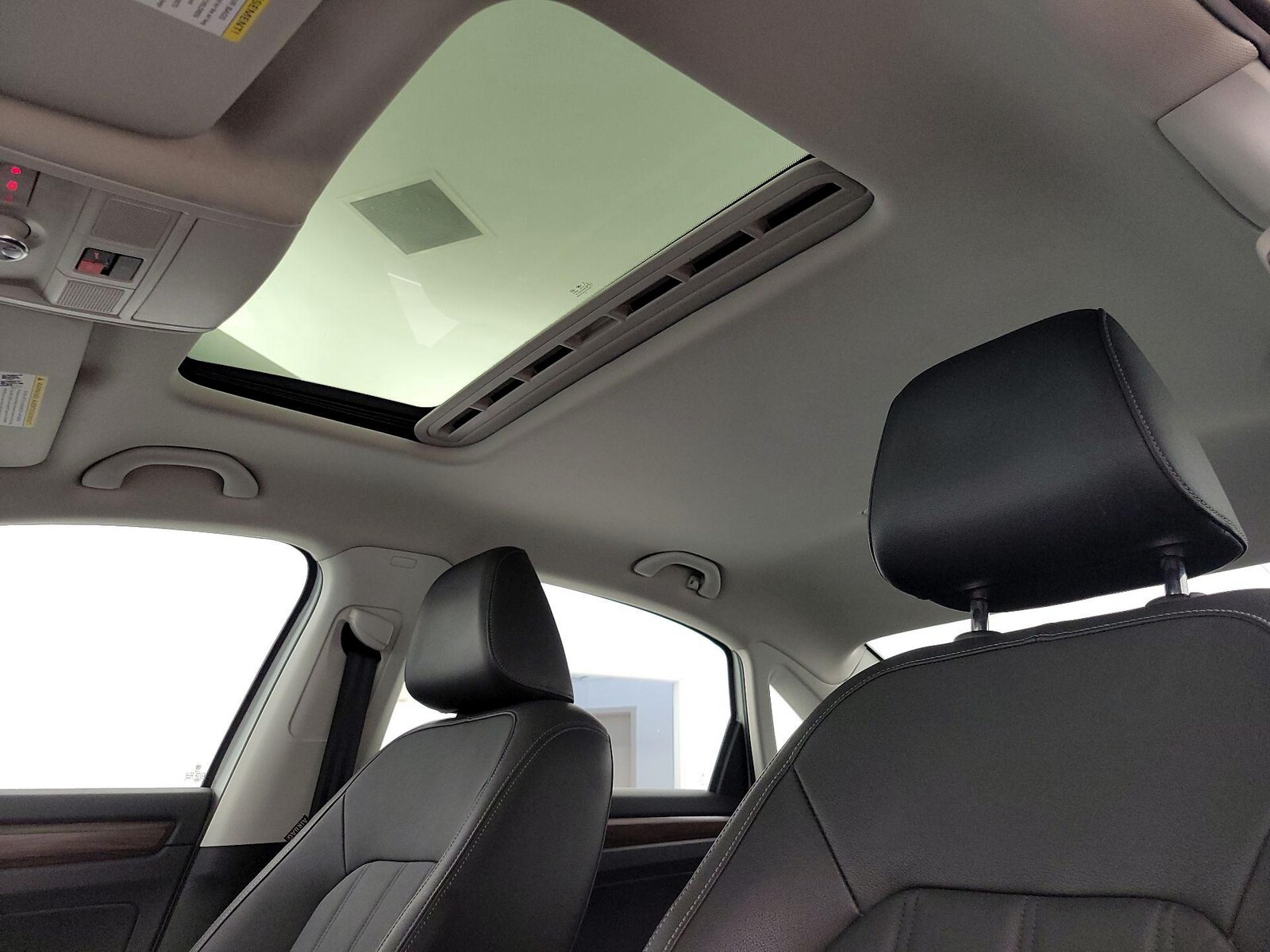 Sunroof(s) & Overhead Airbags