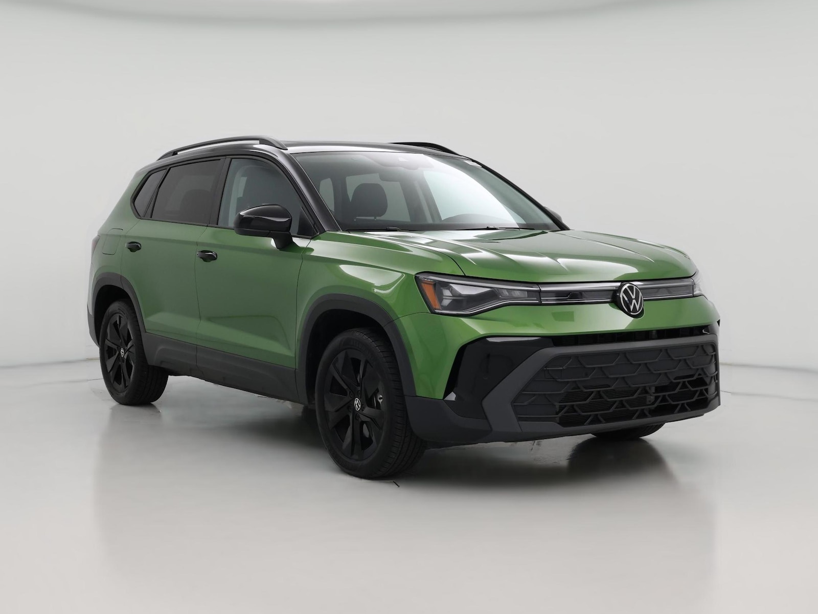 2026 Volkswagen Taos SE Black