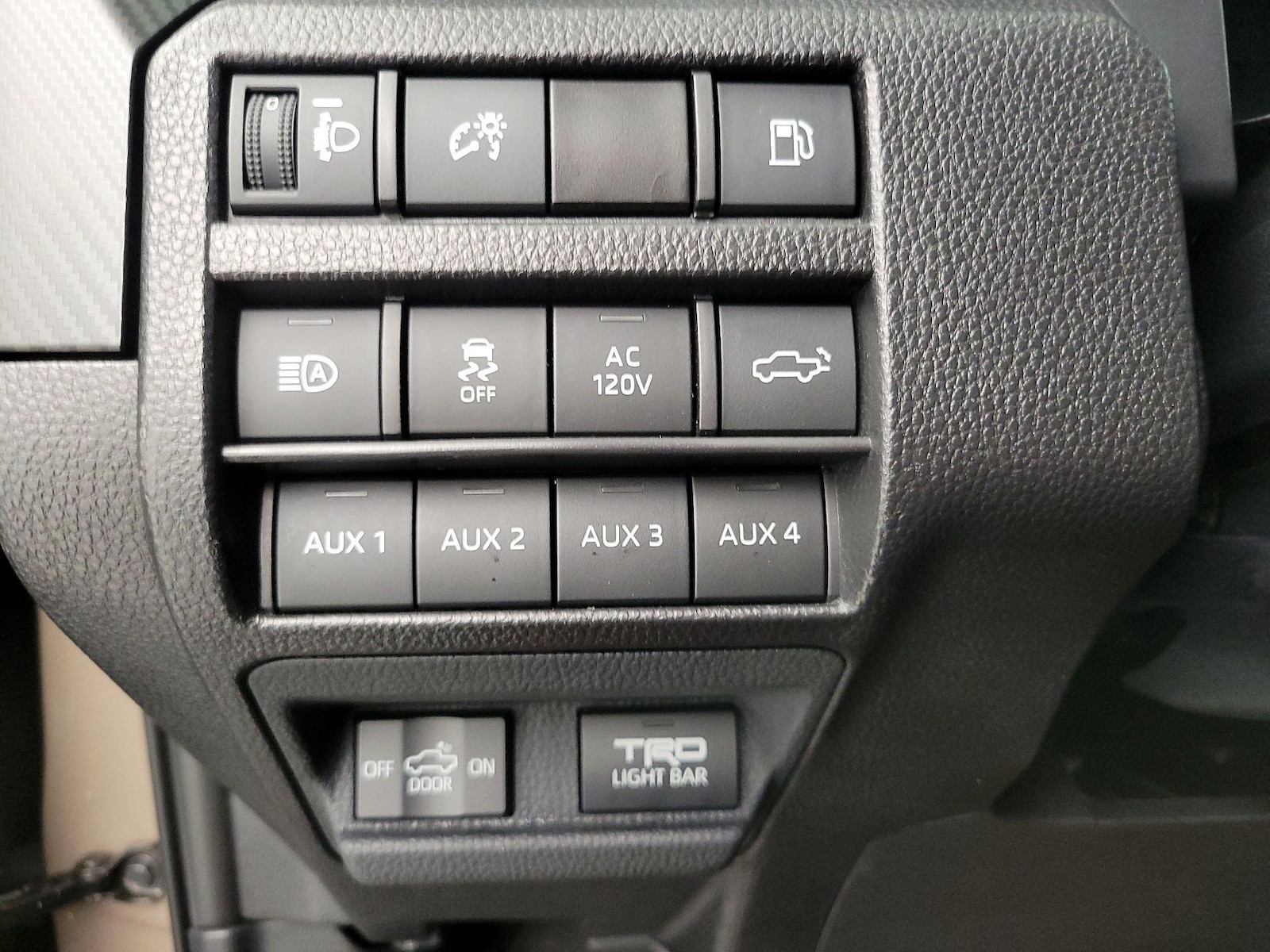 2025 Toyota Tacoma TRD Pro - Photo 14