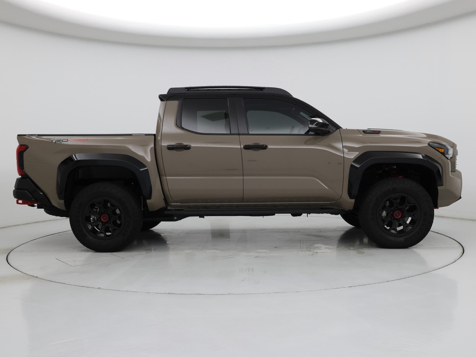 2025 Toyota Tacoma TRD Pro - Photo 8