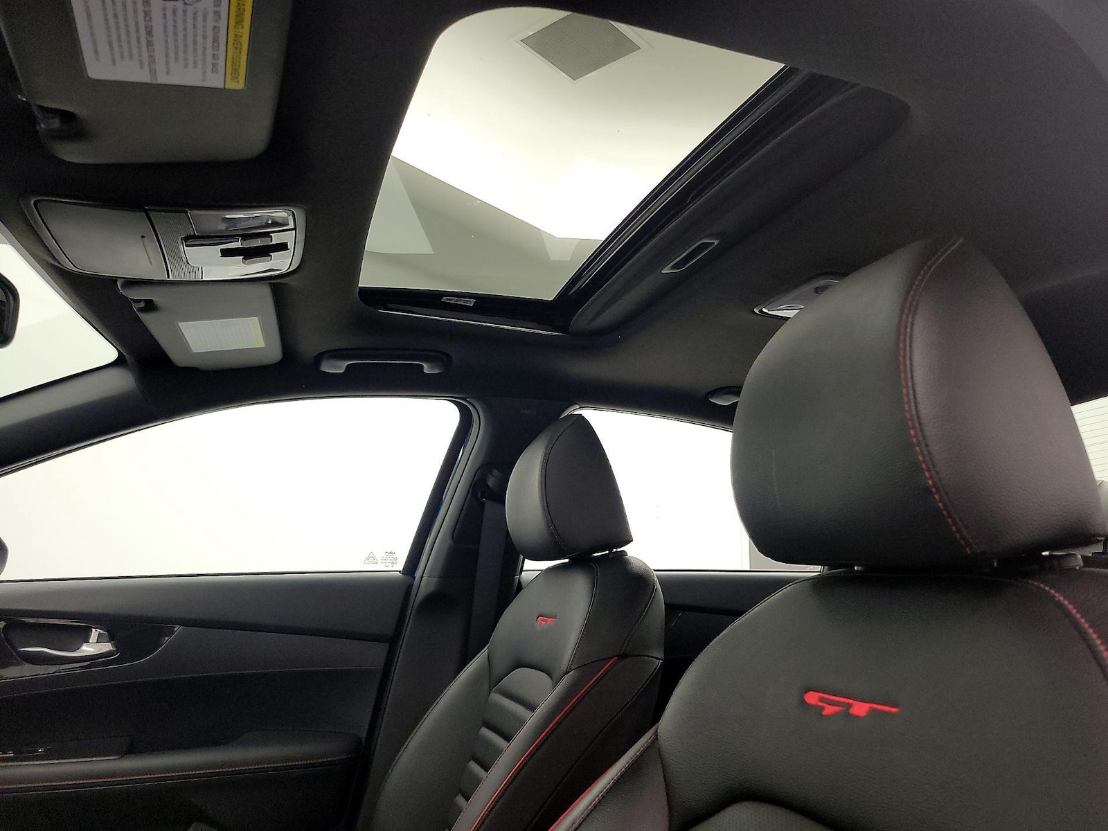 Sunroof(s) & Overhead Airbags