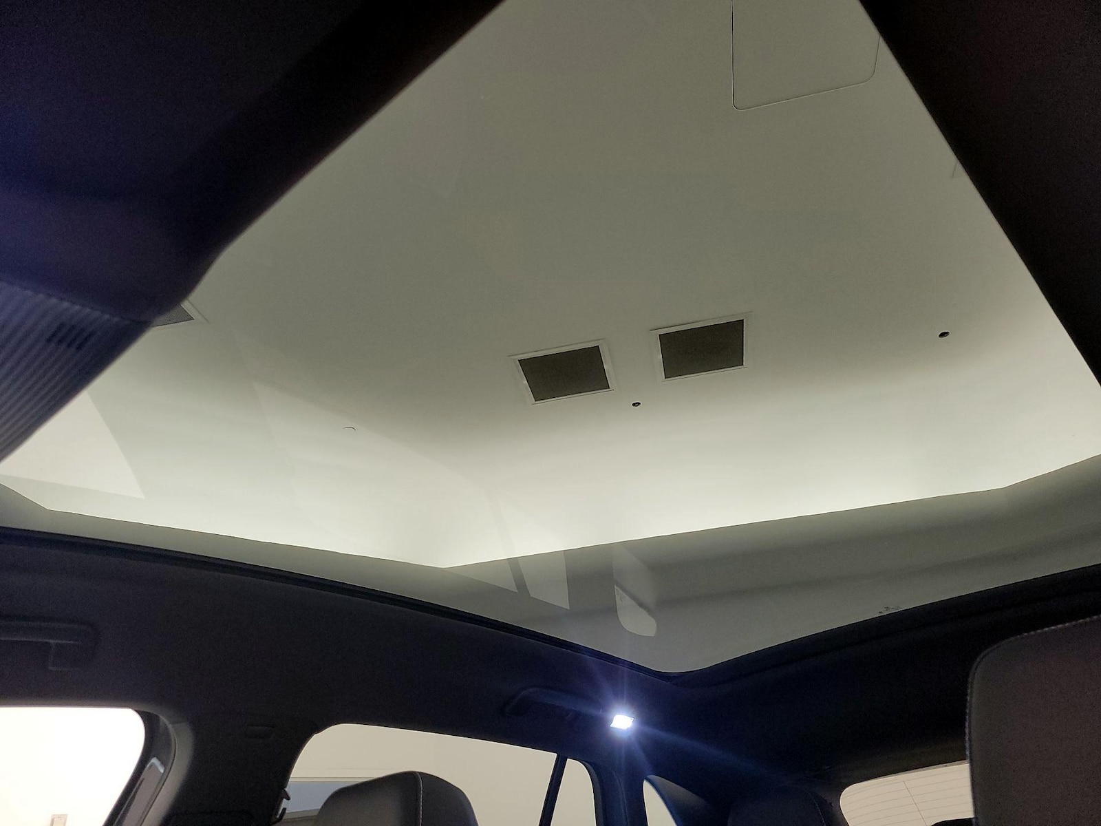 Skylight(s) & Overhead Airbags