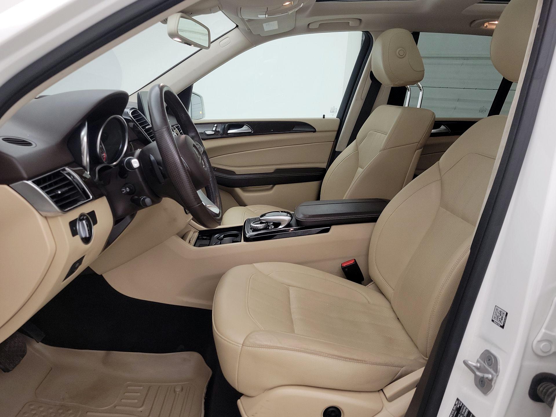 Thumbnail: 2017 Mercedes-Benz GLE - 11