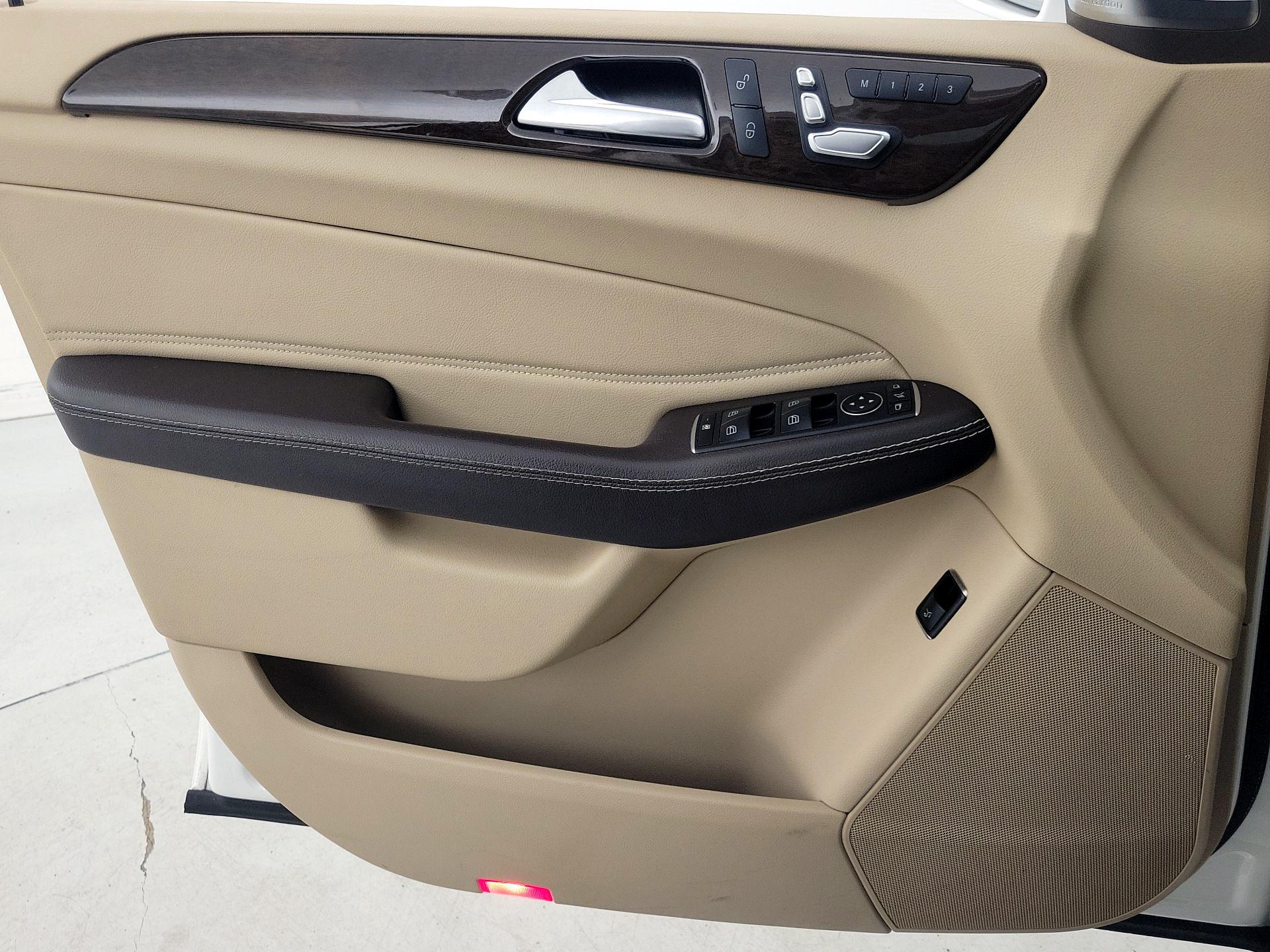 Thumbnail: 2017 Mercedes-Benz GLE - 12