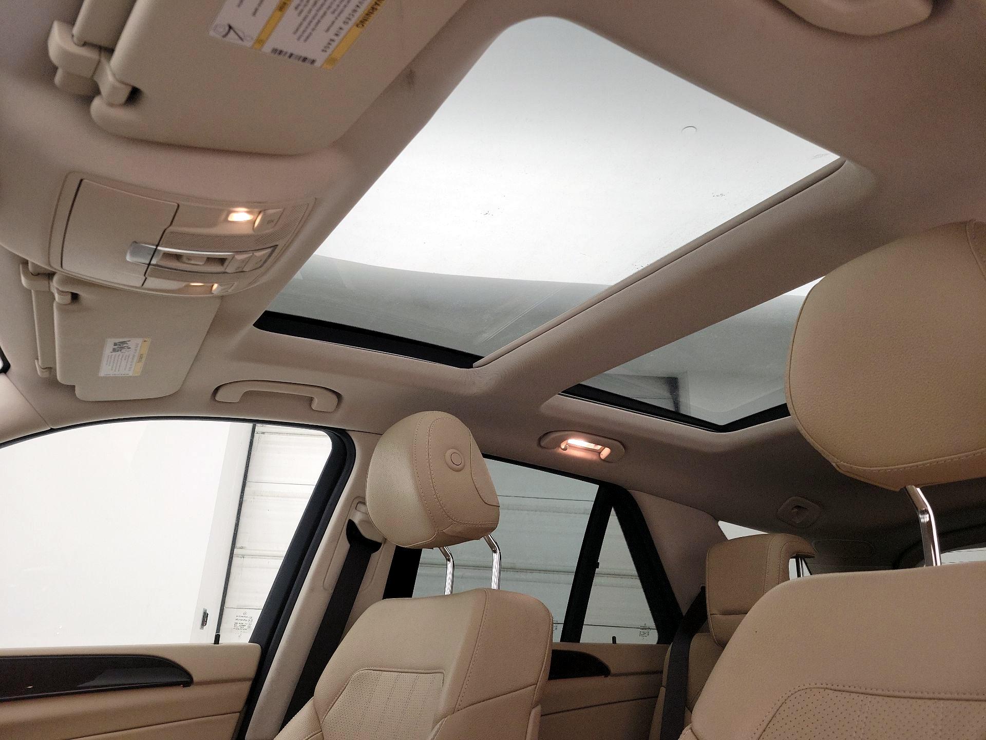 Thumbnail: 2017 Mercedes-Benz GLE - 20