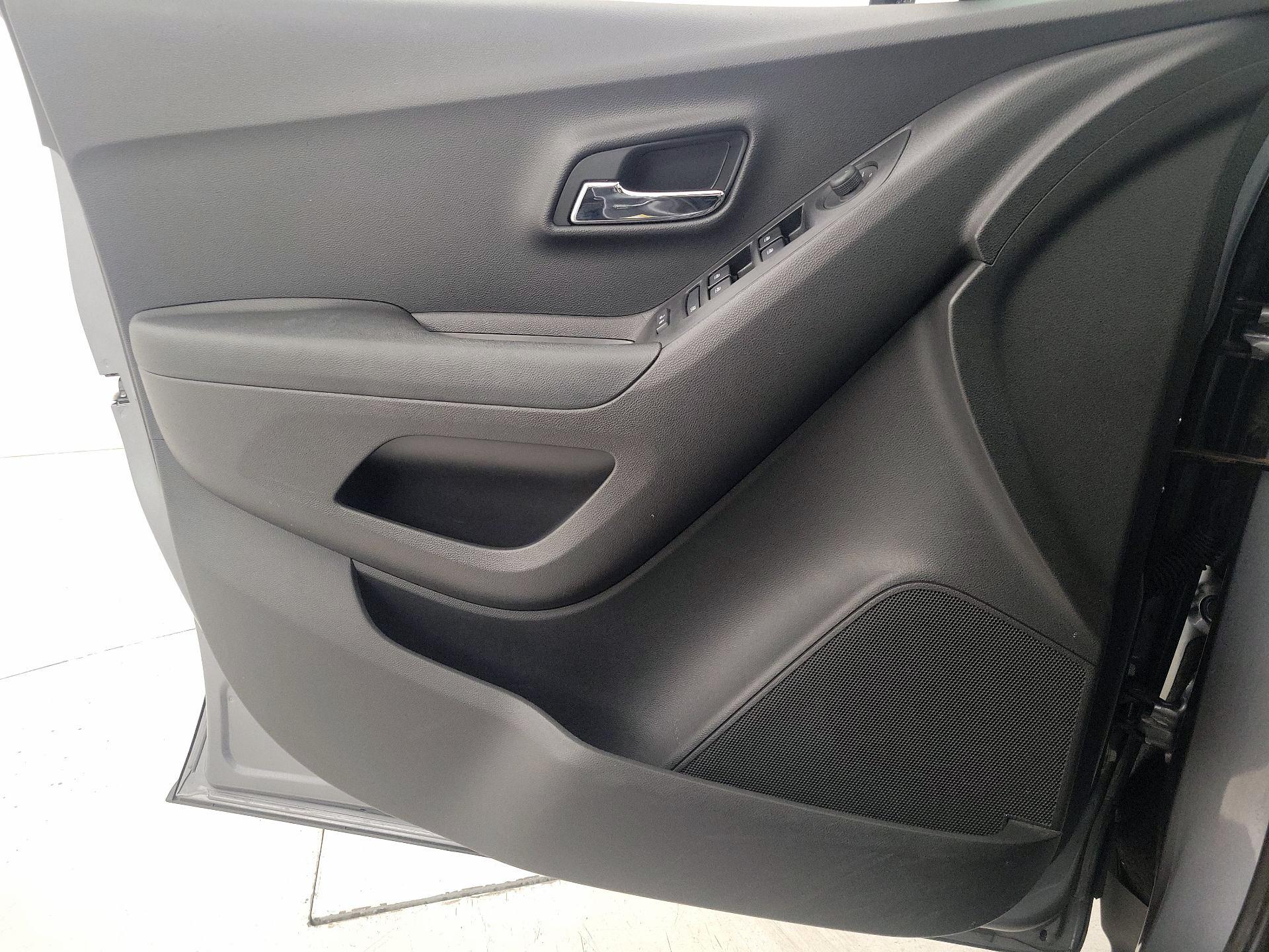 Thumbnail: 2020 Chevrolet Trax - 12