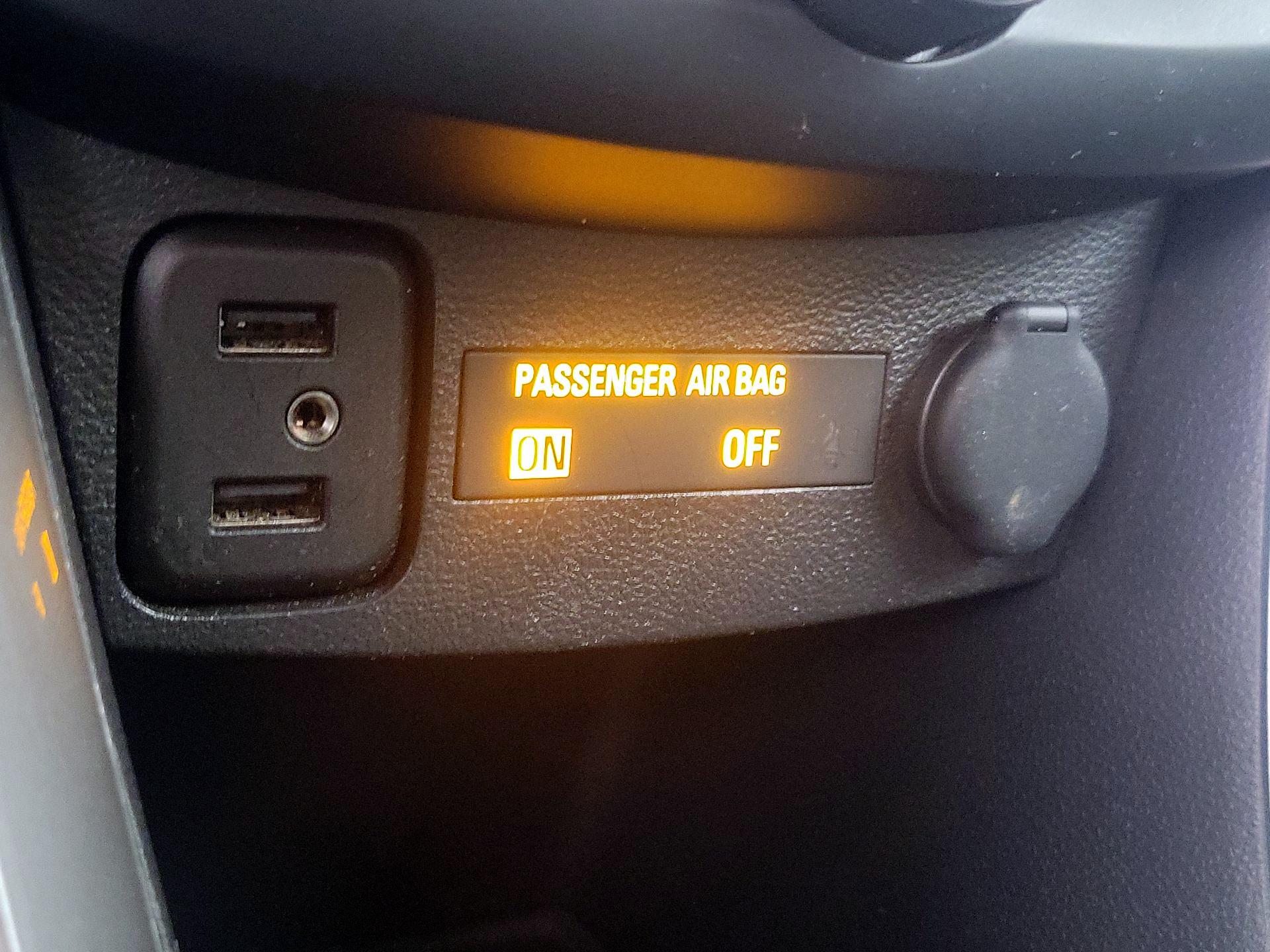 Thumbnail: 2020 Chevrolet Trax - 18