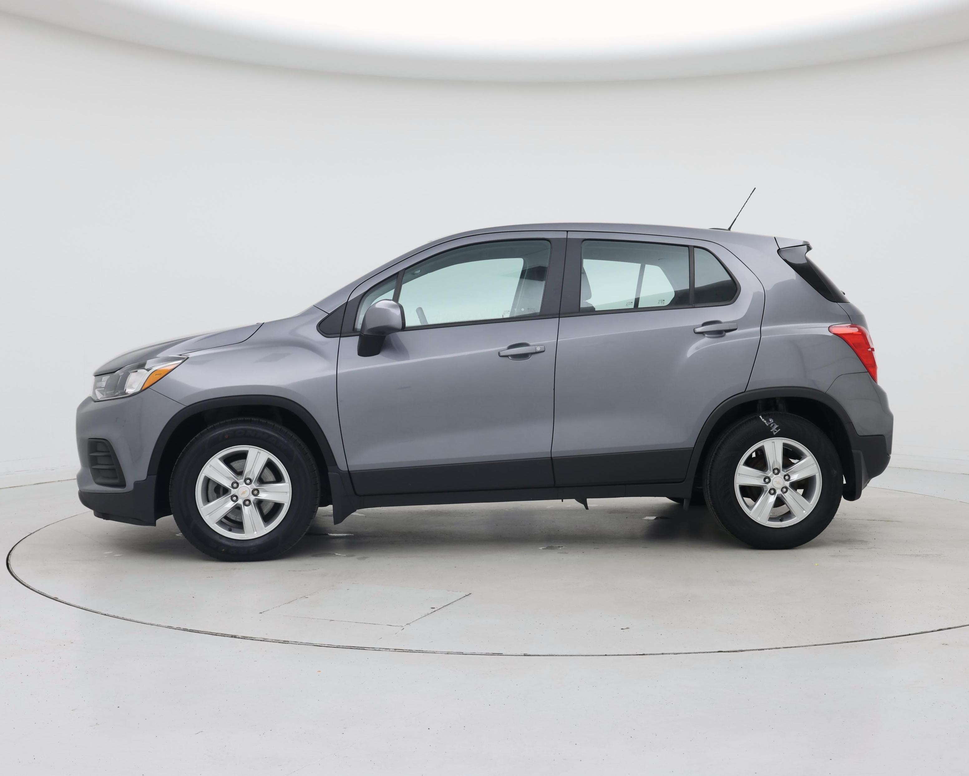 Thumbnail: 2020 Chevrolet Trax - 3