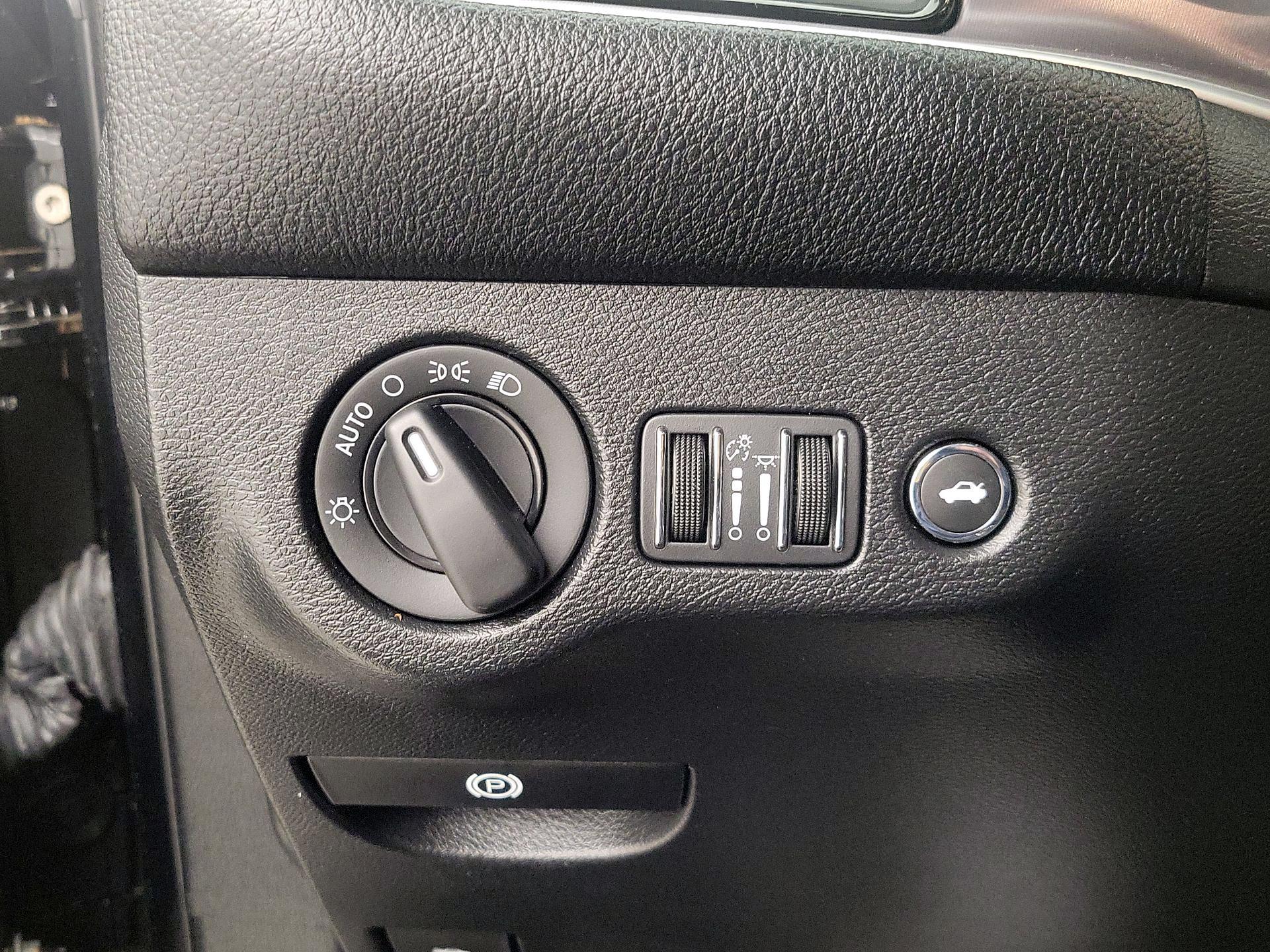 Thumbnail: 2019 Dodge Challenger - 13