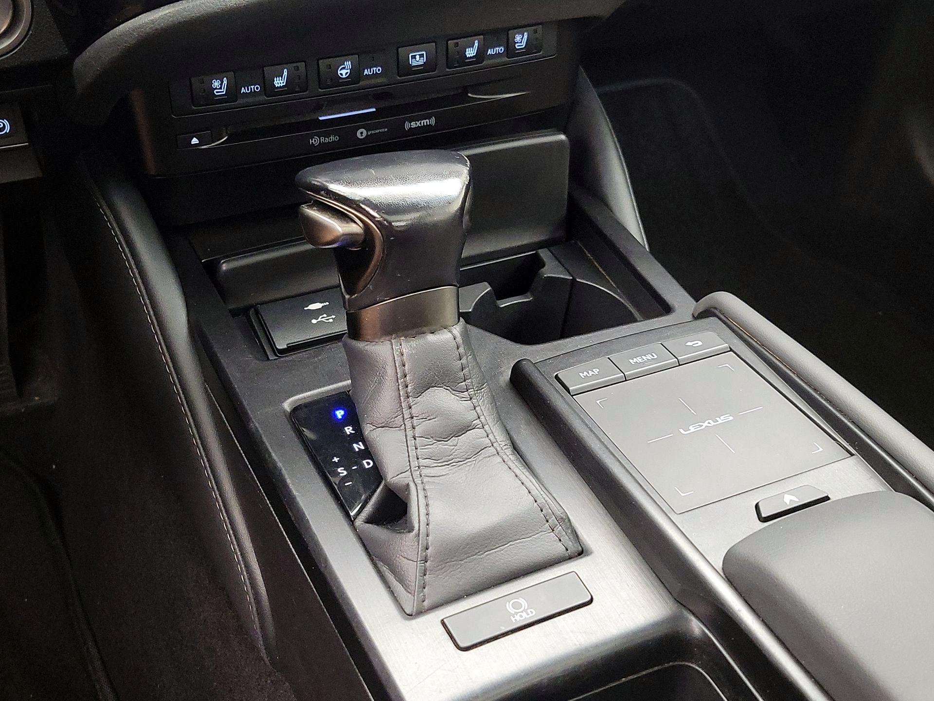 Thumbnail: 2022 Lexus ES - 18