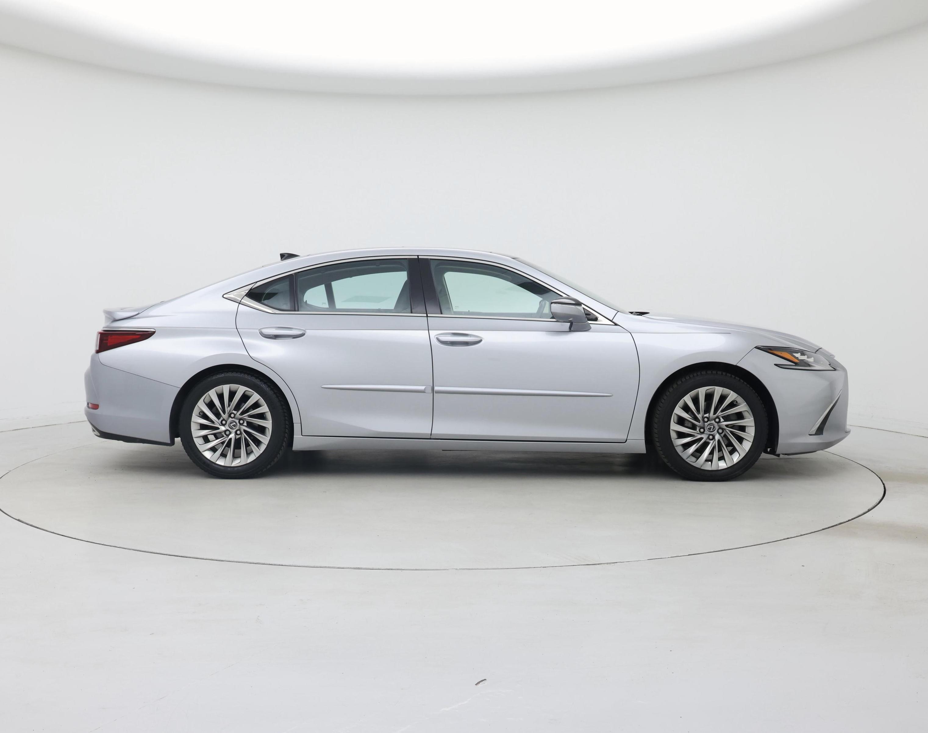 Thumbnail: 2022 Lexus ES - 7