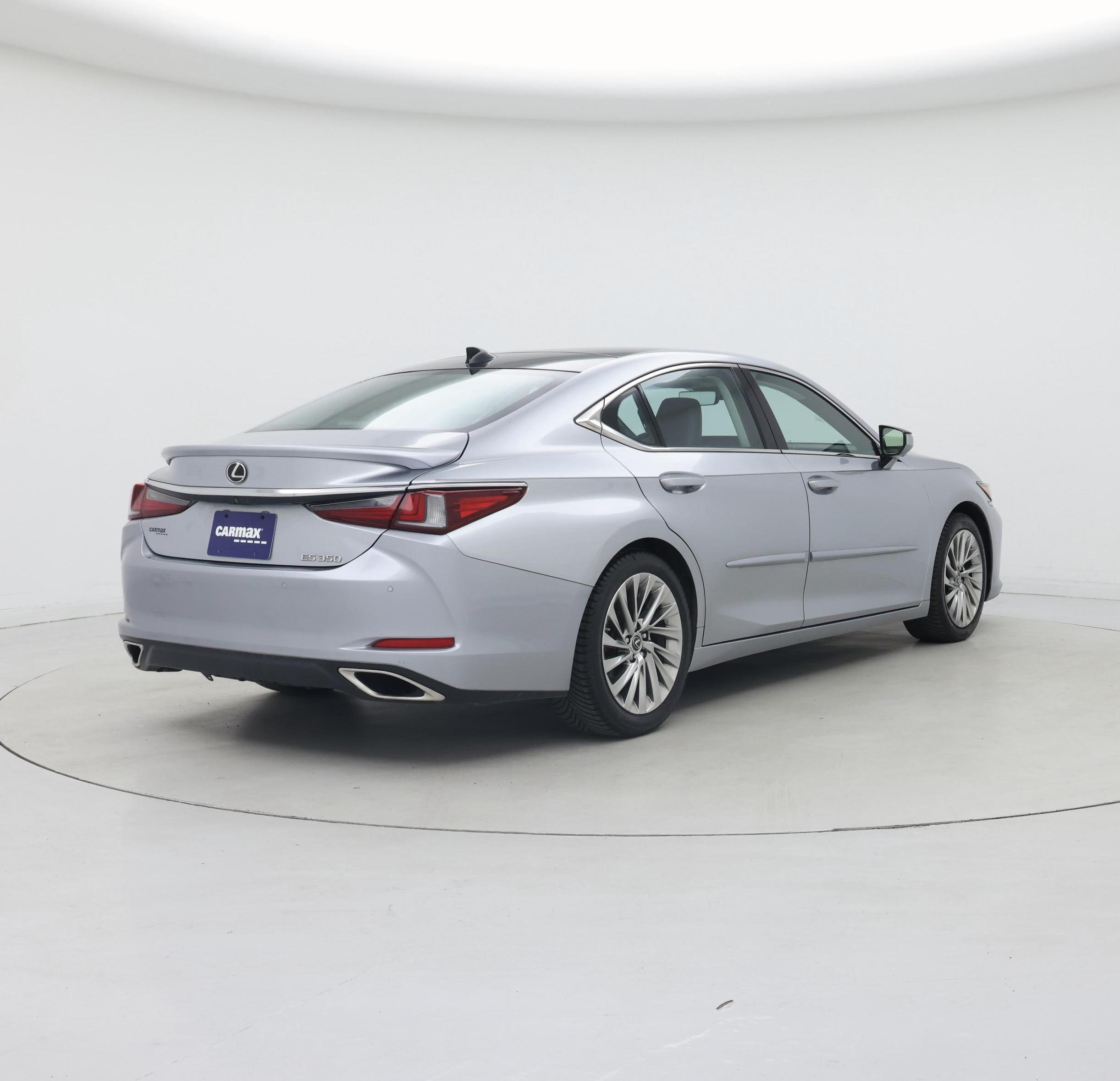 Thumbnail: 2022 Lexus ES - 8