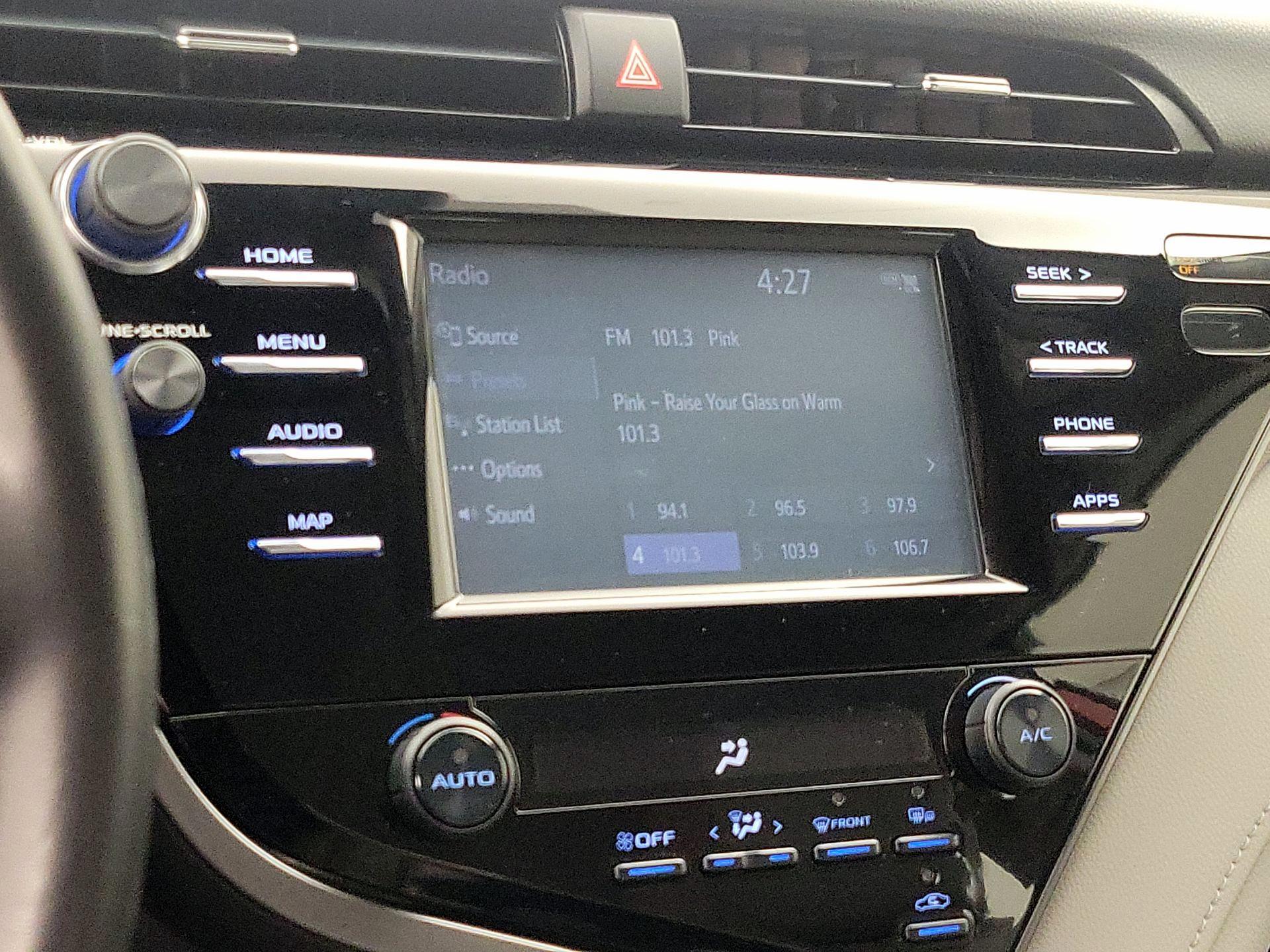 Thumbnail: 2019 Toyota Camry - 15