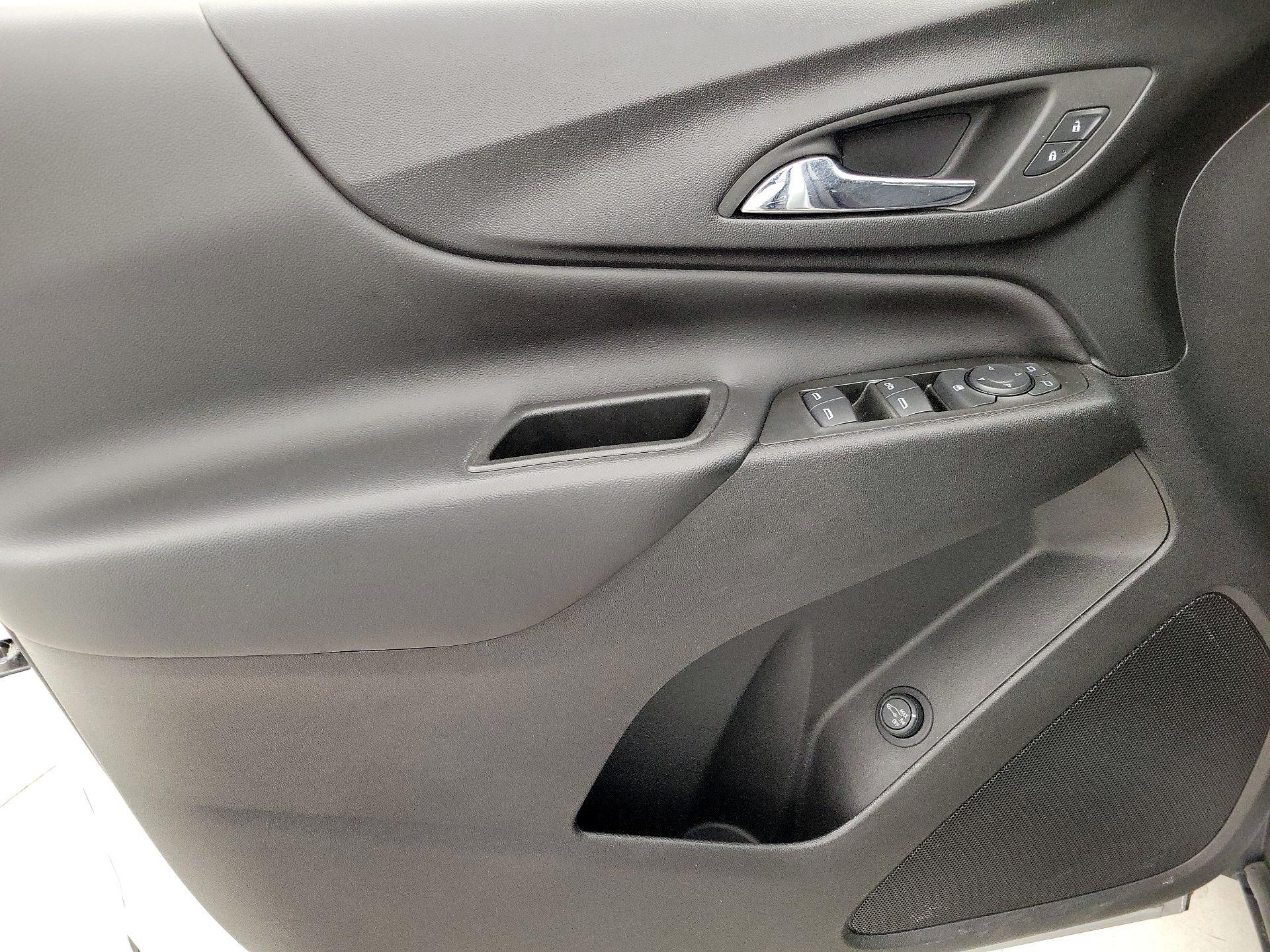 Thumbnail: 2022 Chevrolet Equinox - 12