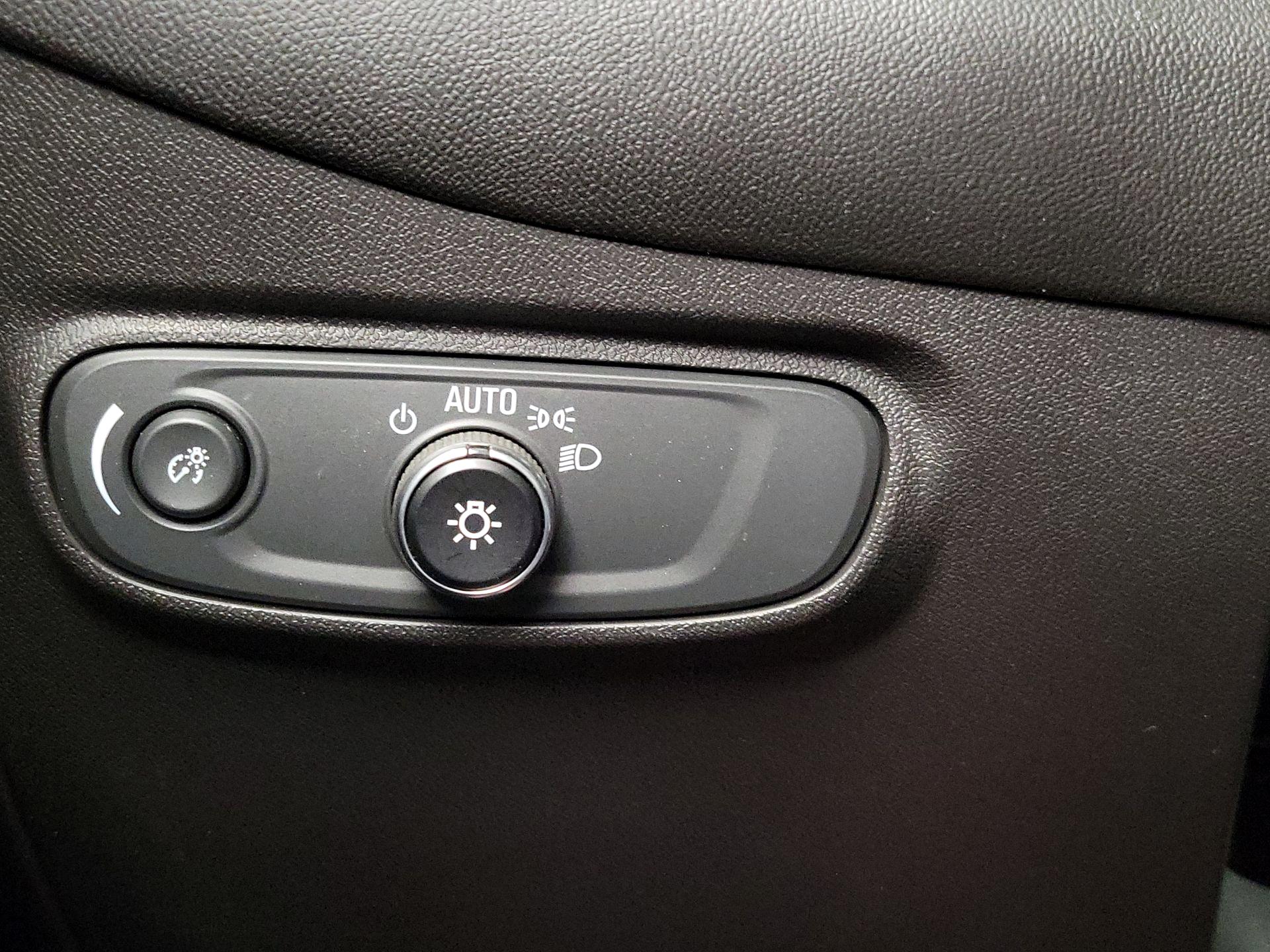 Thumbnail: 2022 Chevrolet Equinox - 13