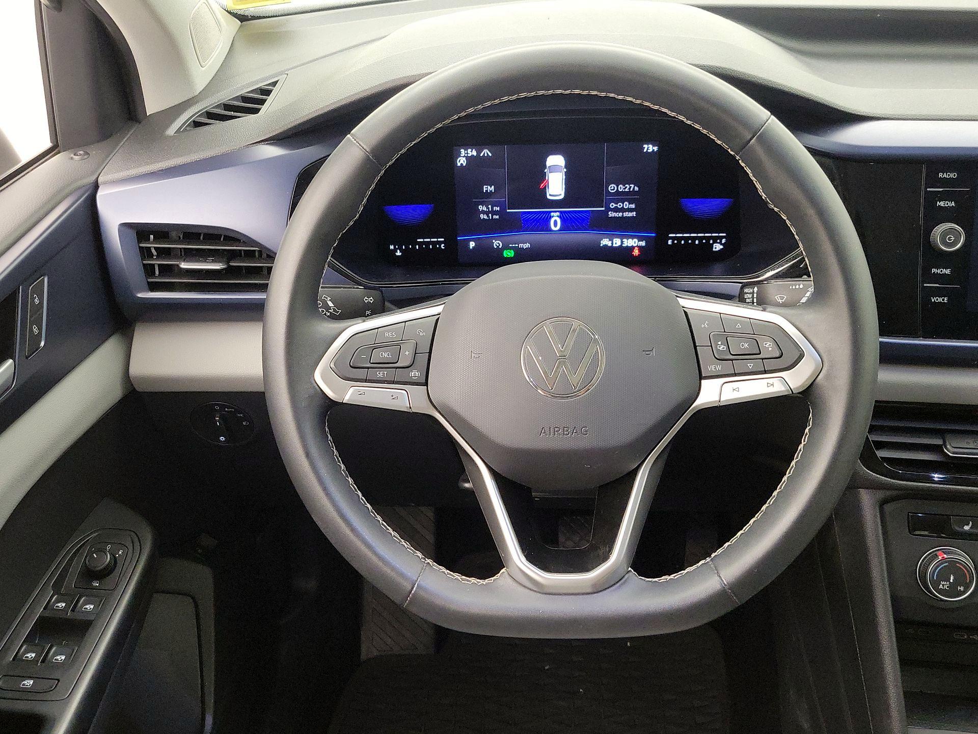 Thumbnail: 2022 Volkswagen Taos - 10