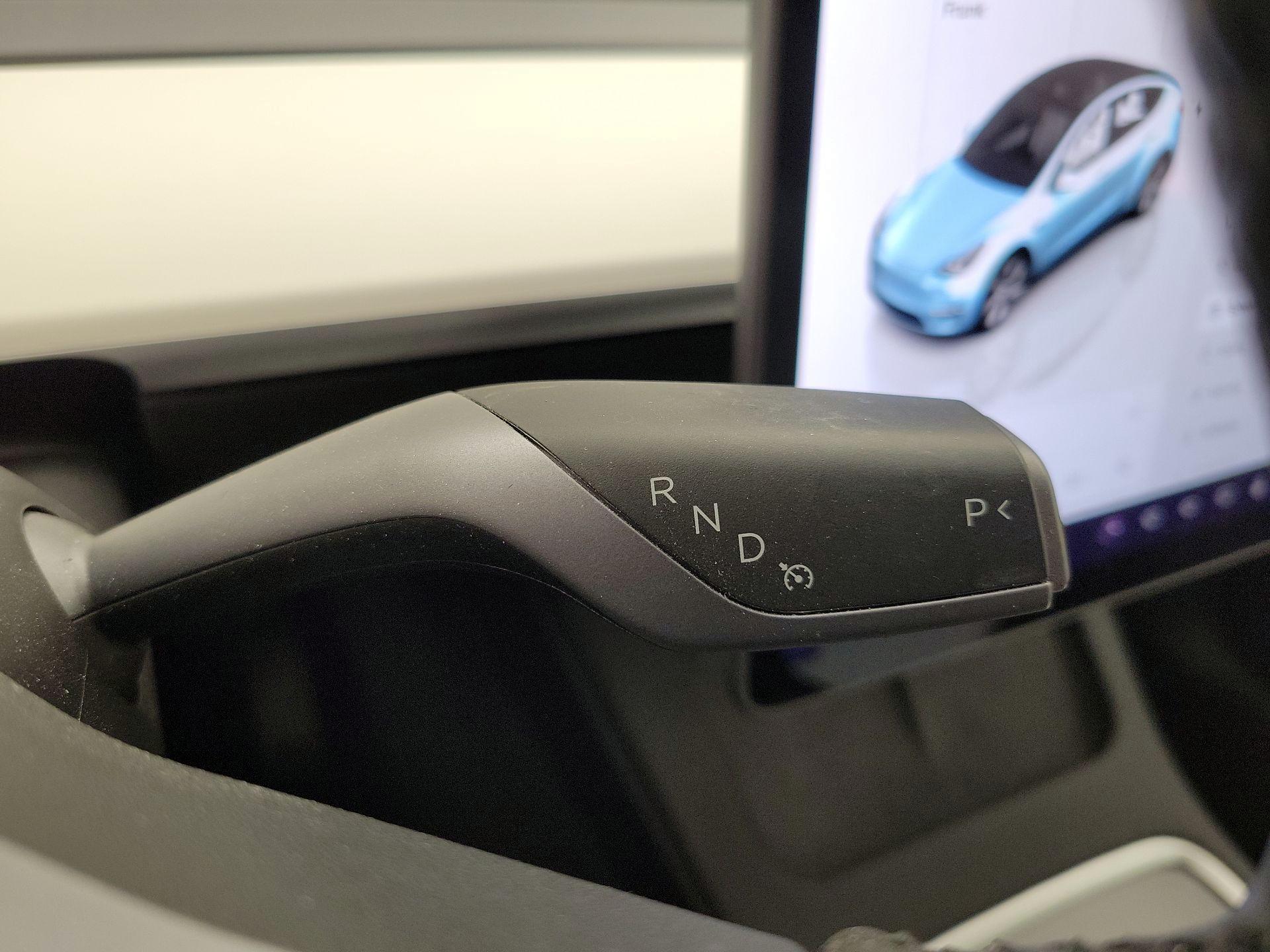 Thumbnail: 2022 Tesla Model Y - 17