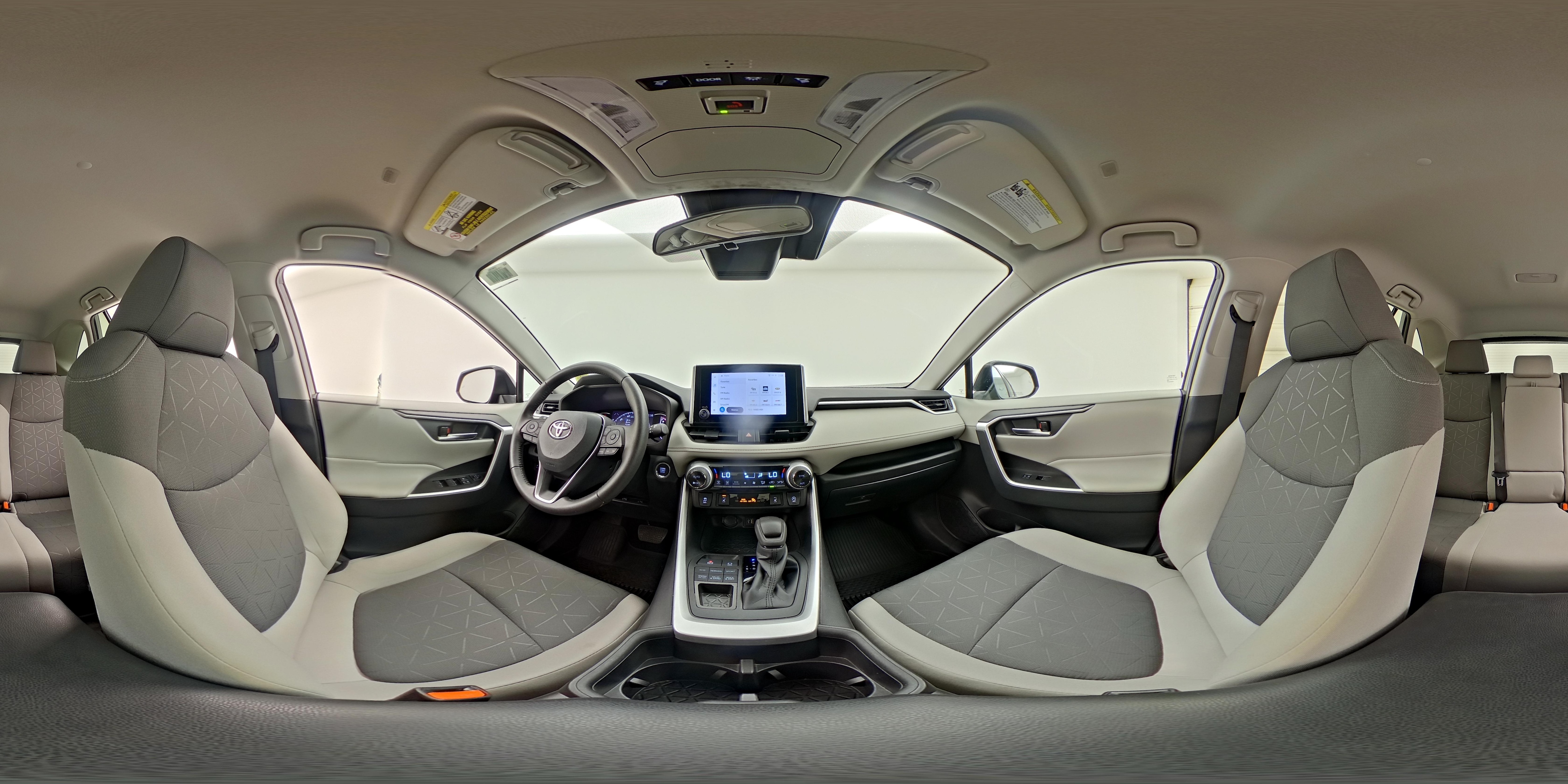 2023 Toyota RAV4 XLE - Photo 24