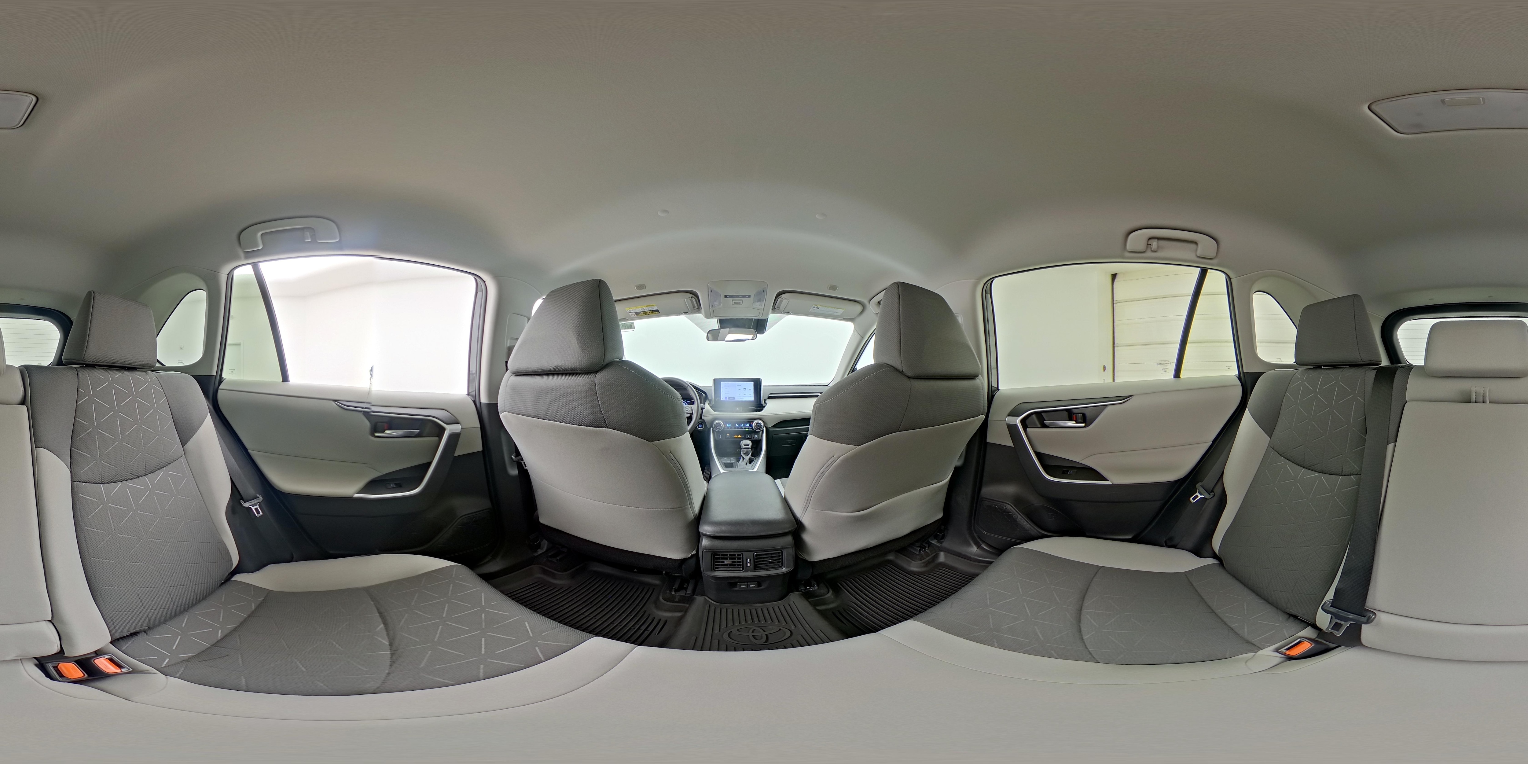 2023 Toyota RAV4 XLE - Photo 25