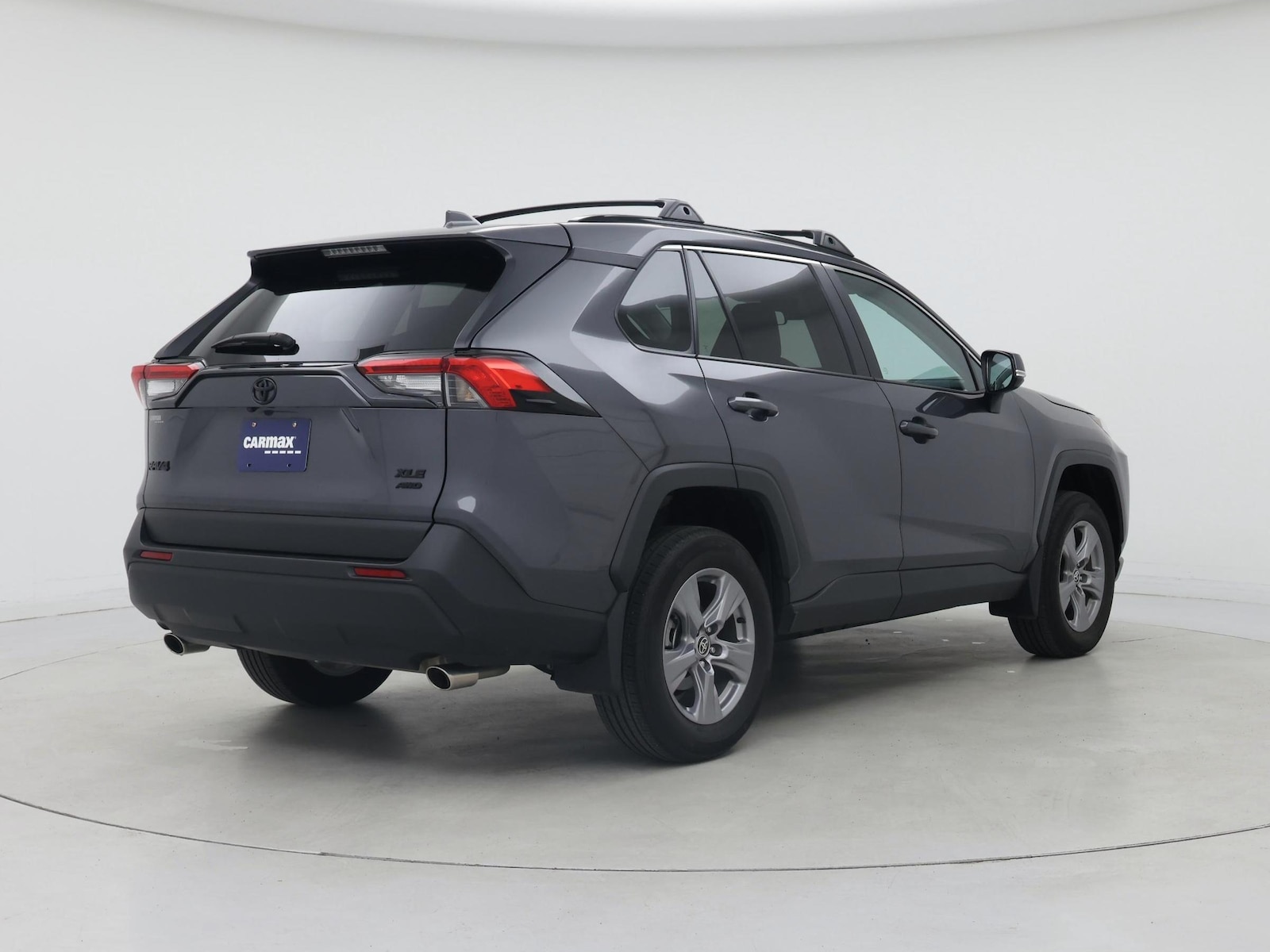 2023 Toyota RAV4 XLE - Photo 9