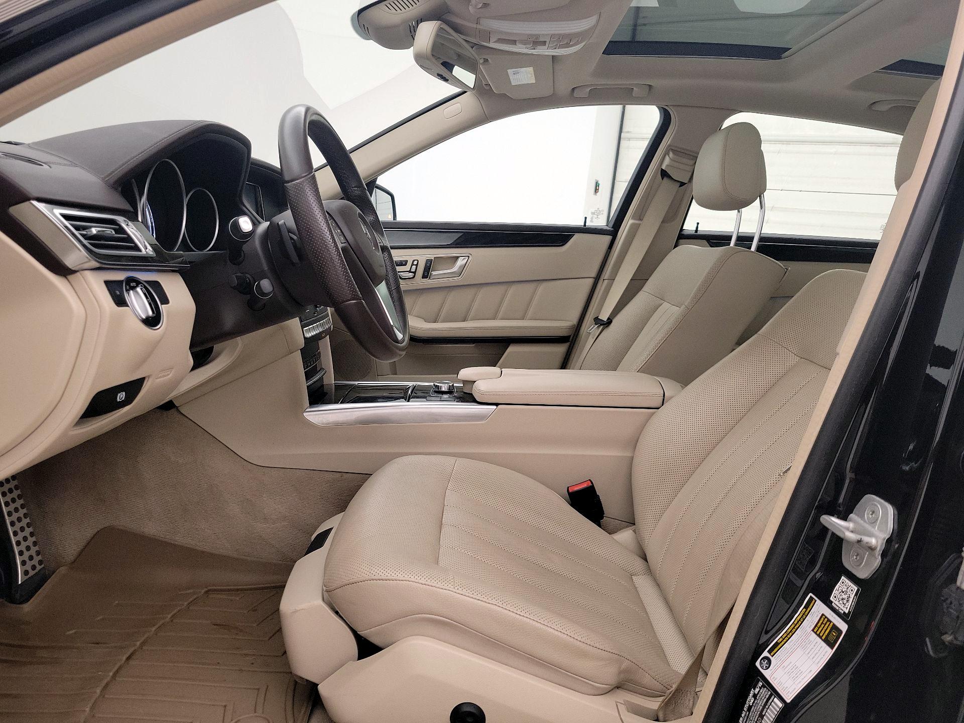 Thumbnail: 2016 Mercedes-Benz E-Class - 11