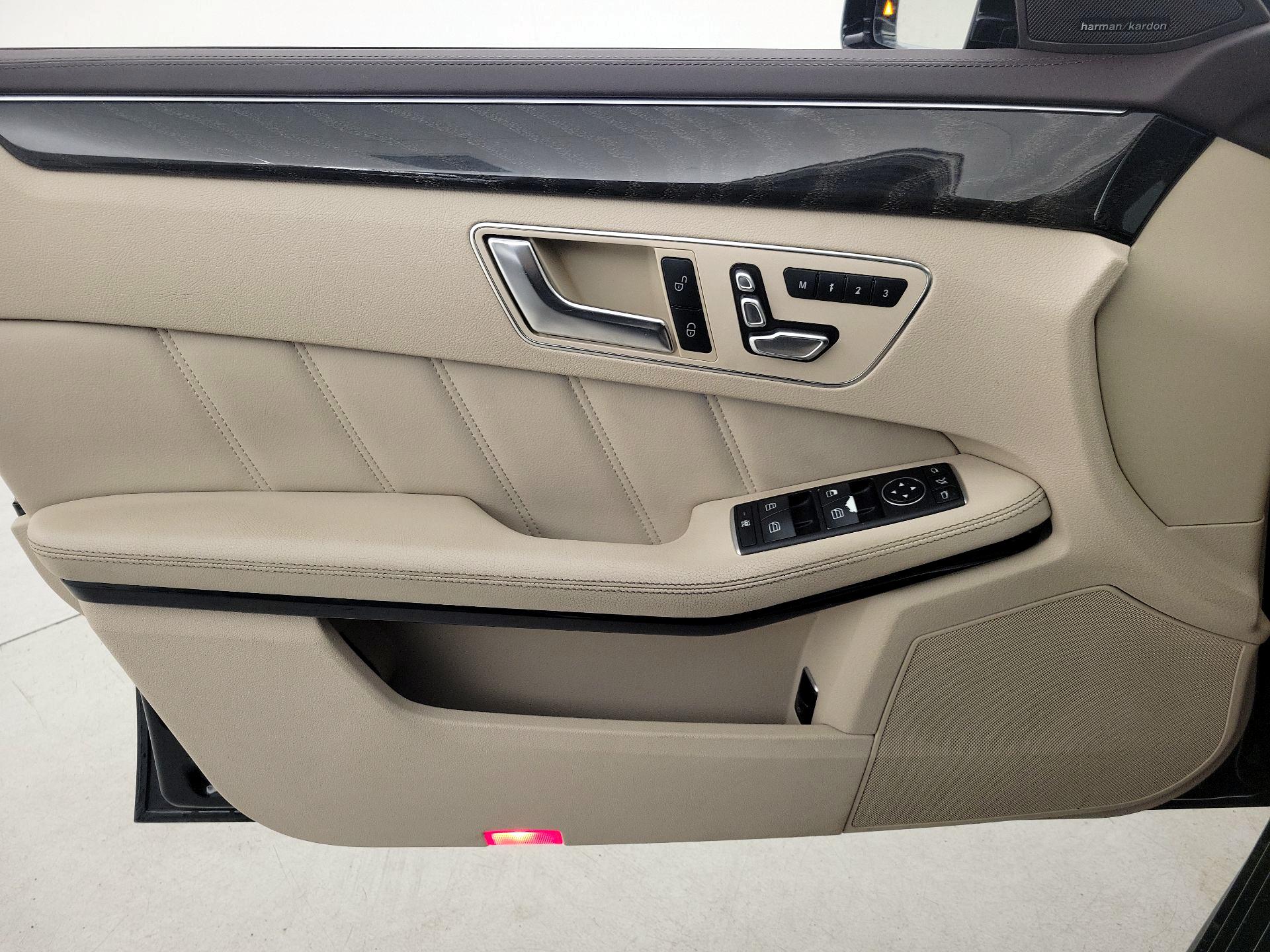 Thumbnail: 2016 Mercedes-Benz E-Class - 12