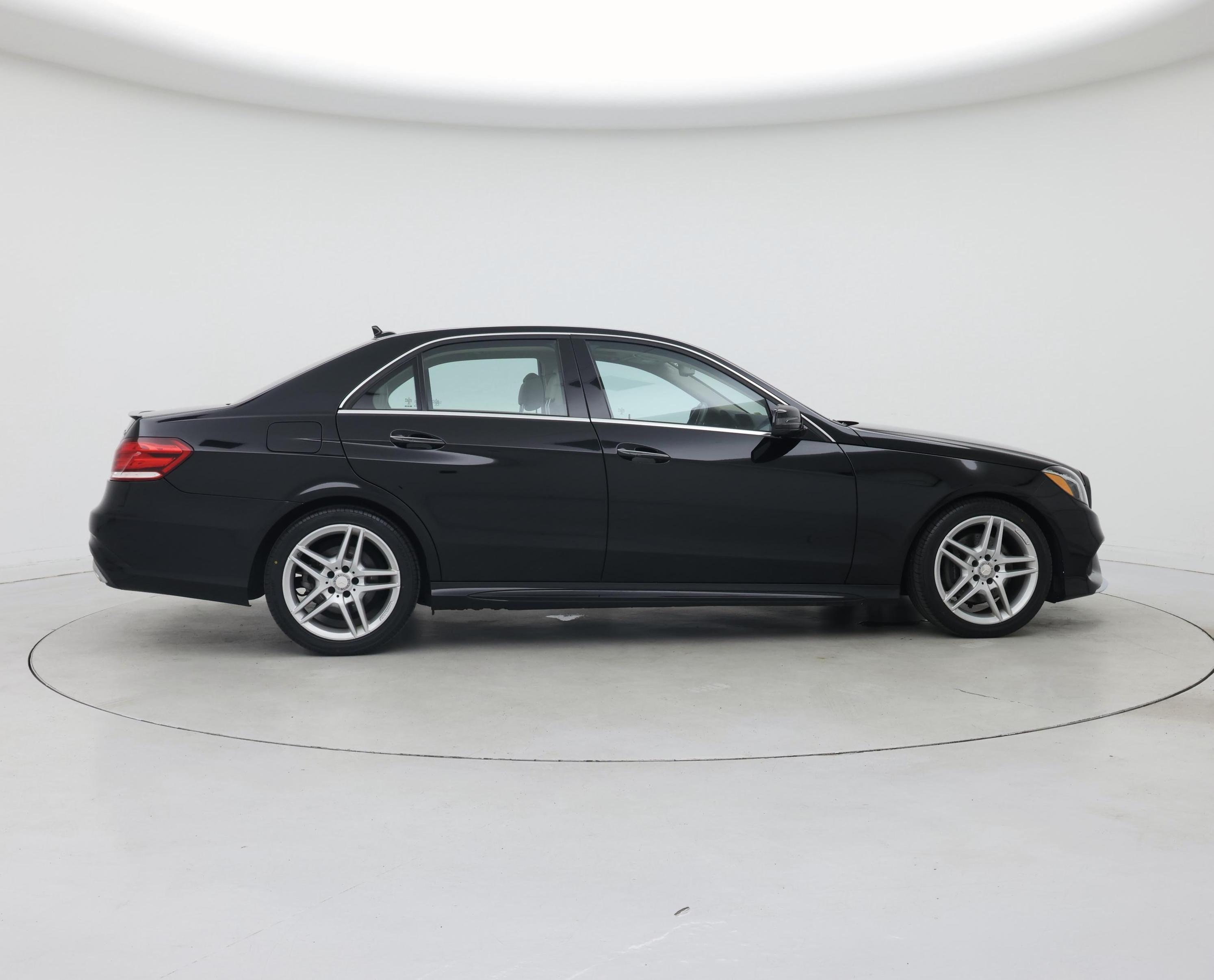 Thumbnail: 2016 Mercedes-Benz E-Class - 7
